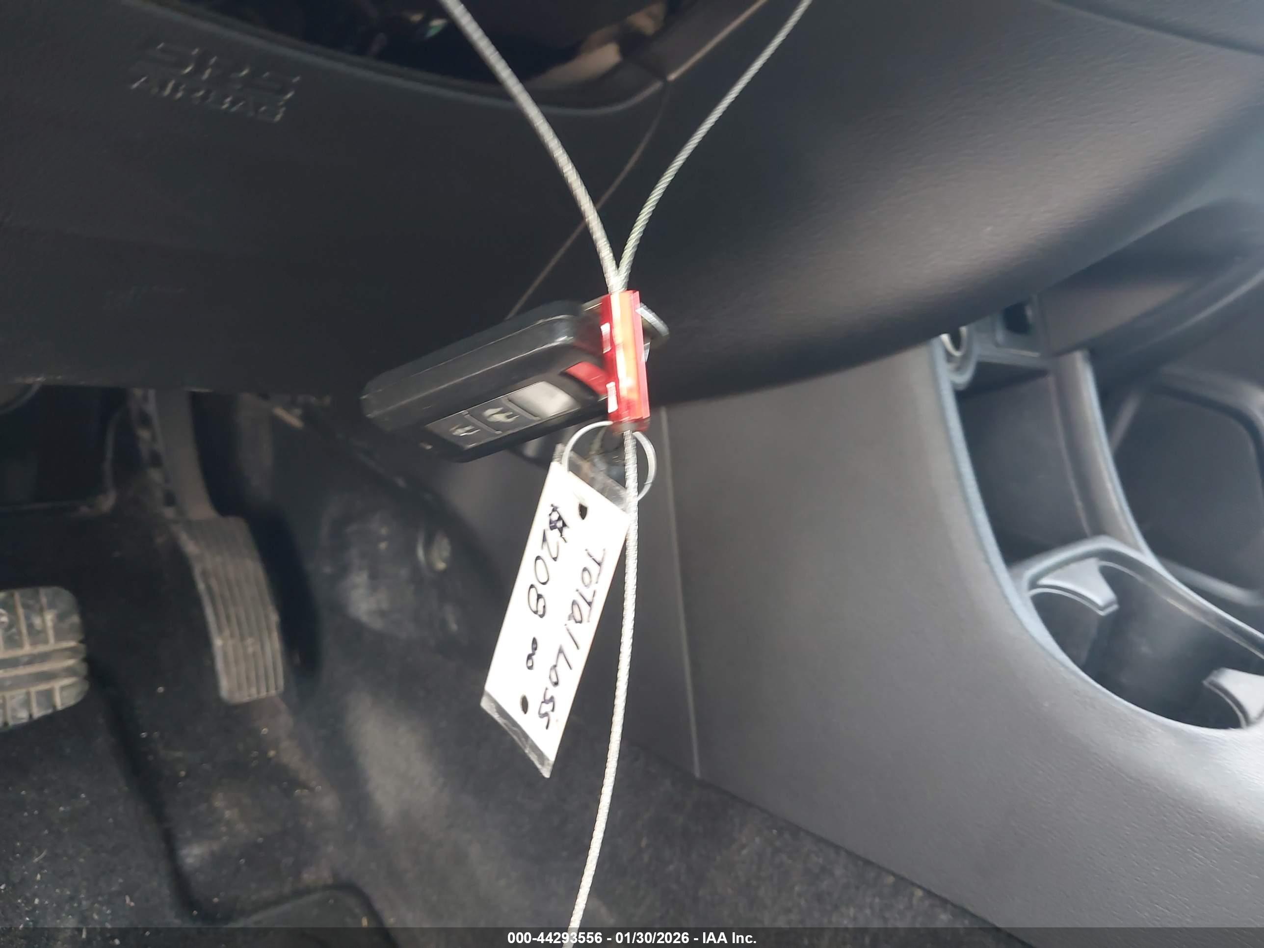 MITSUBISHI OUTLANDER image 11