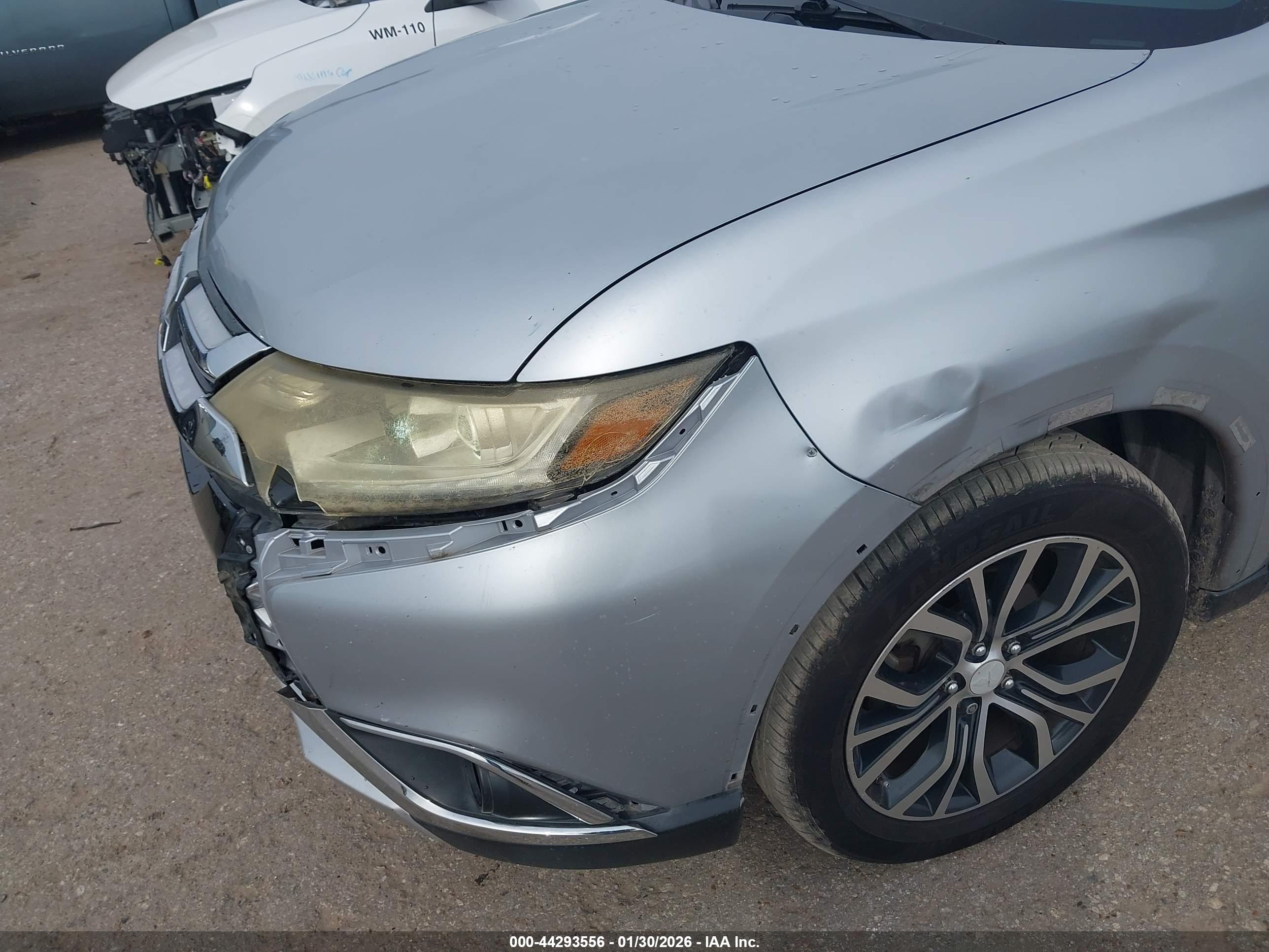 MITSUBISHI OUTLANDER image 6
