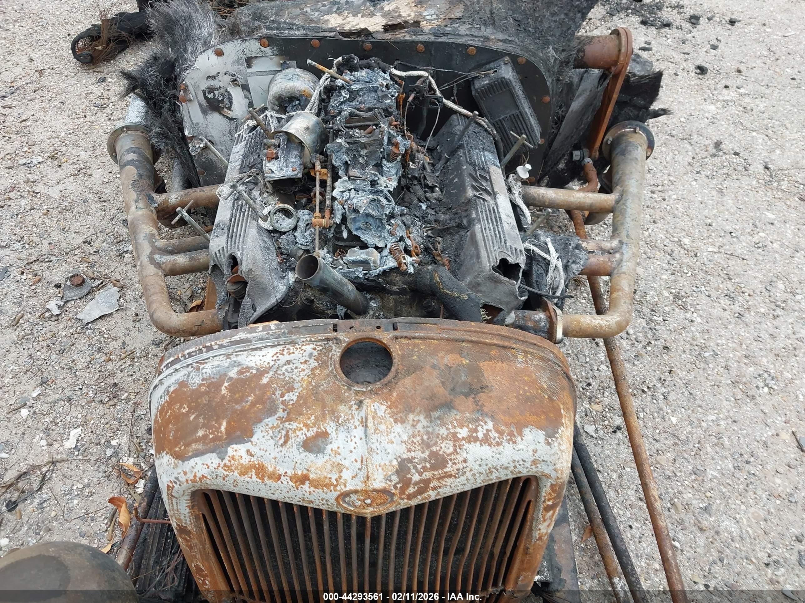 FORD ROADSTER image 10