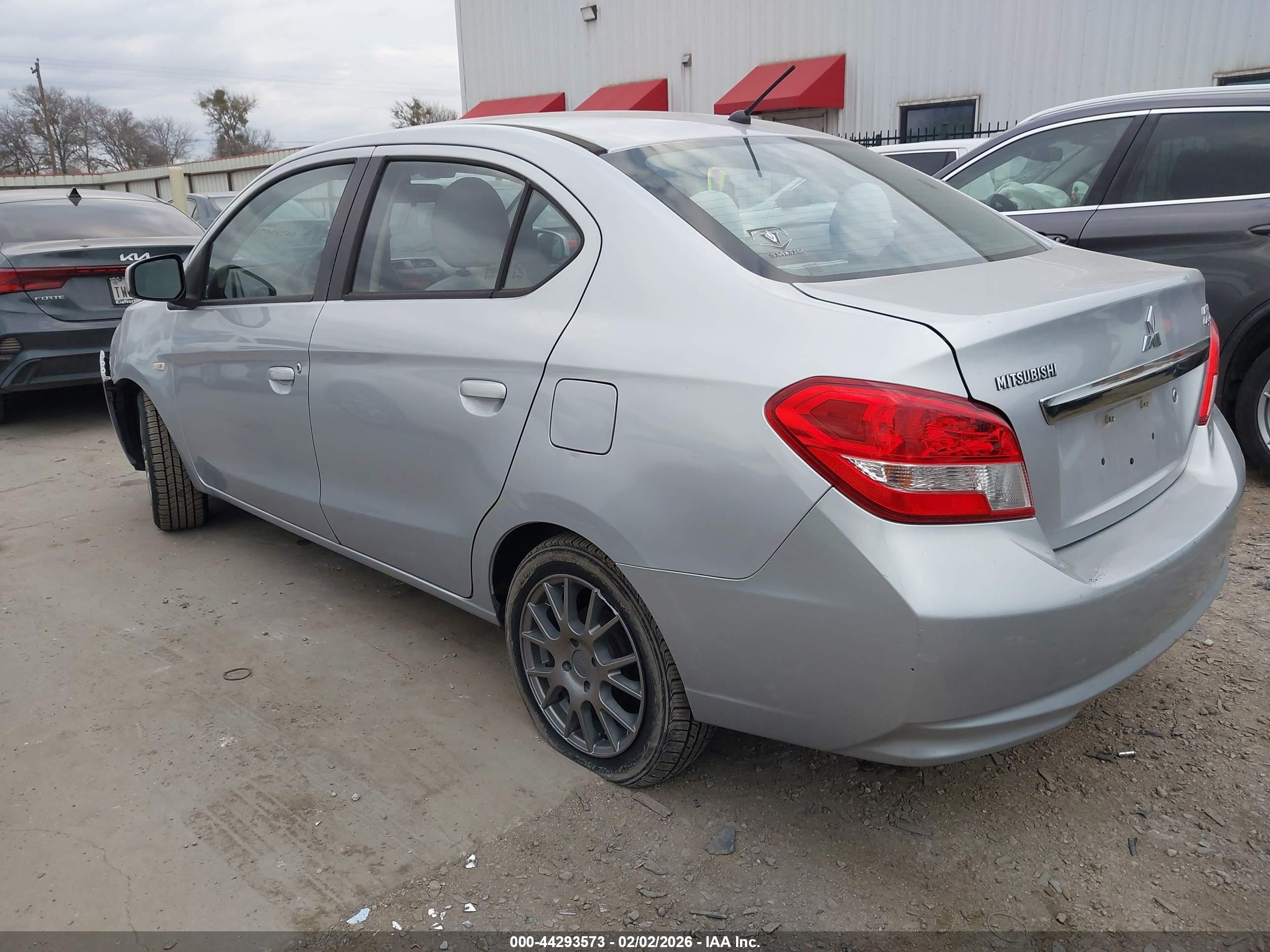 MITSUBISHI MIRAGE image 3