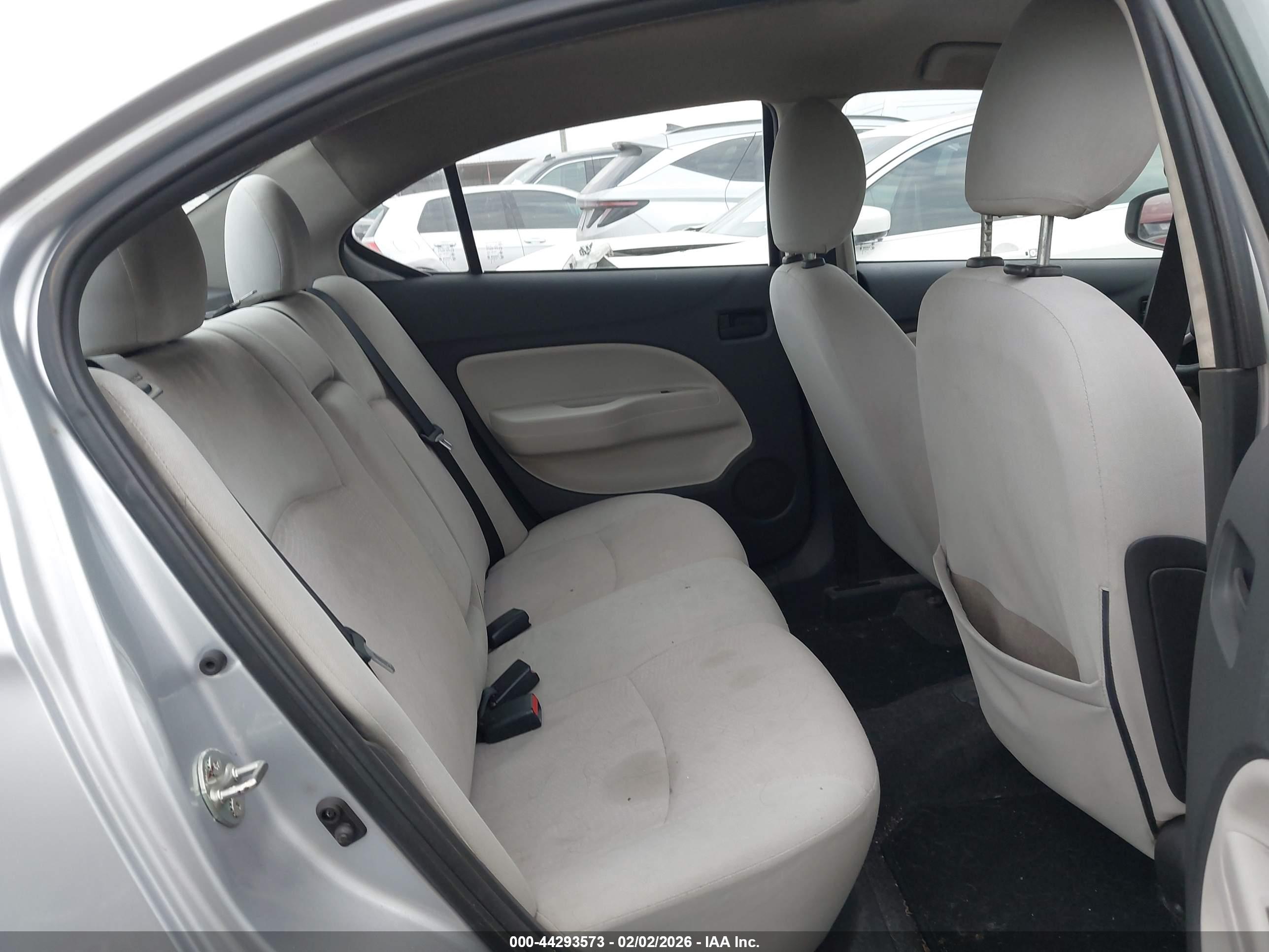 MITSUBISHI MIRAGE image 8