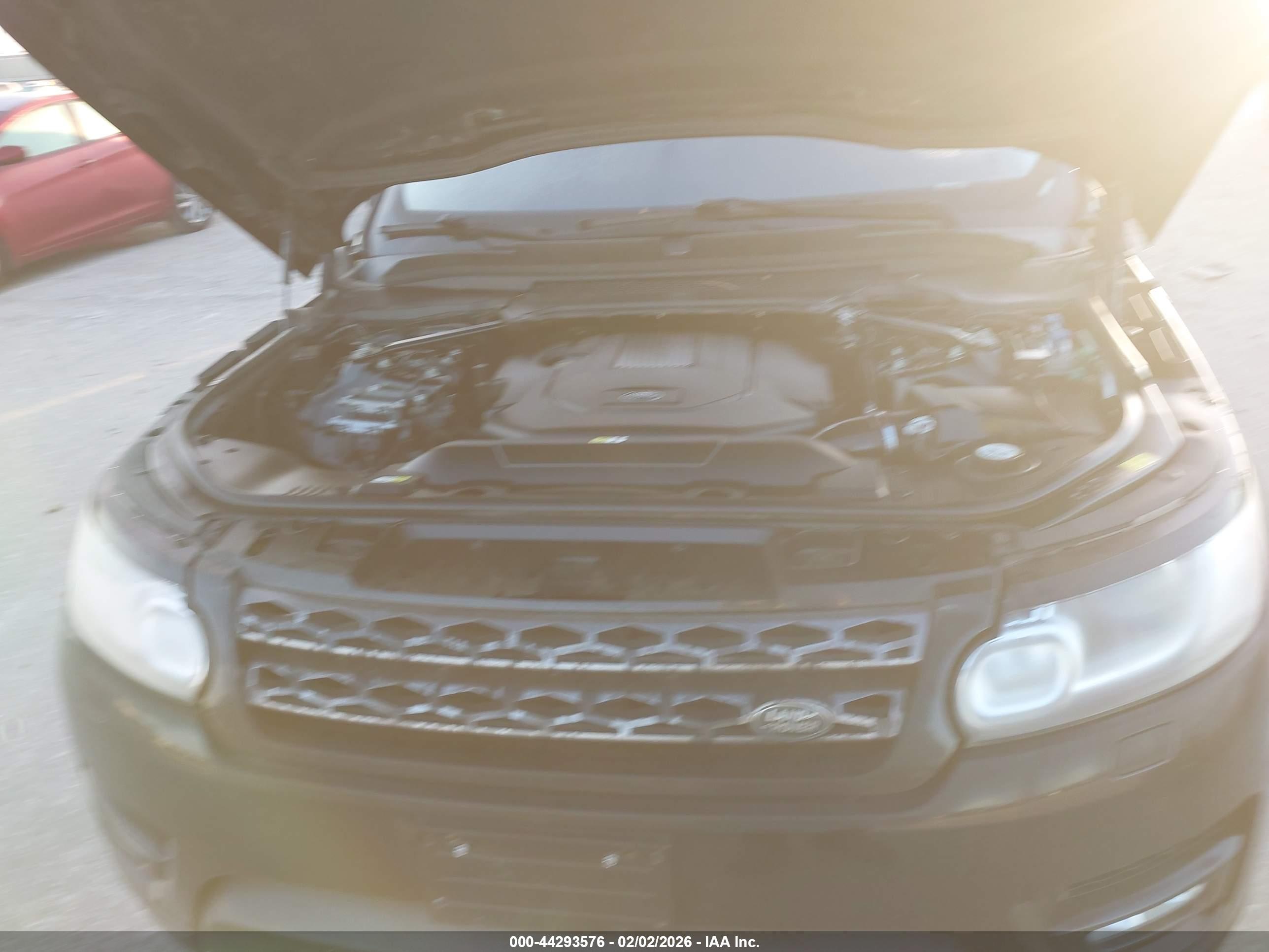 LAND ROVER image 10
