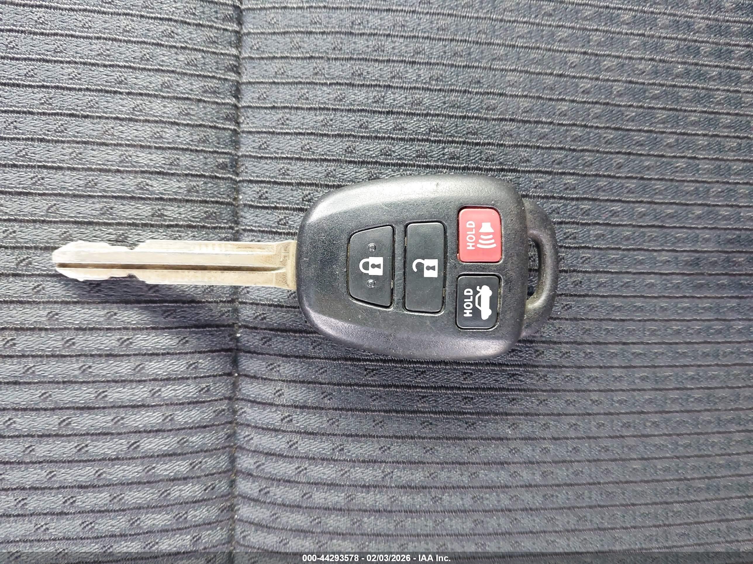 TOYOTA CAMRY image 11