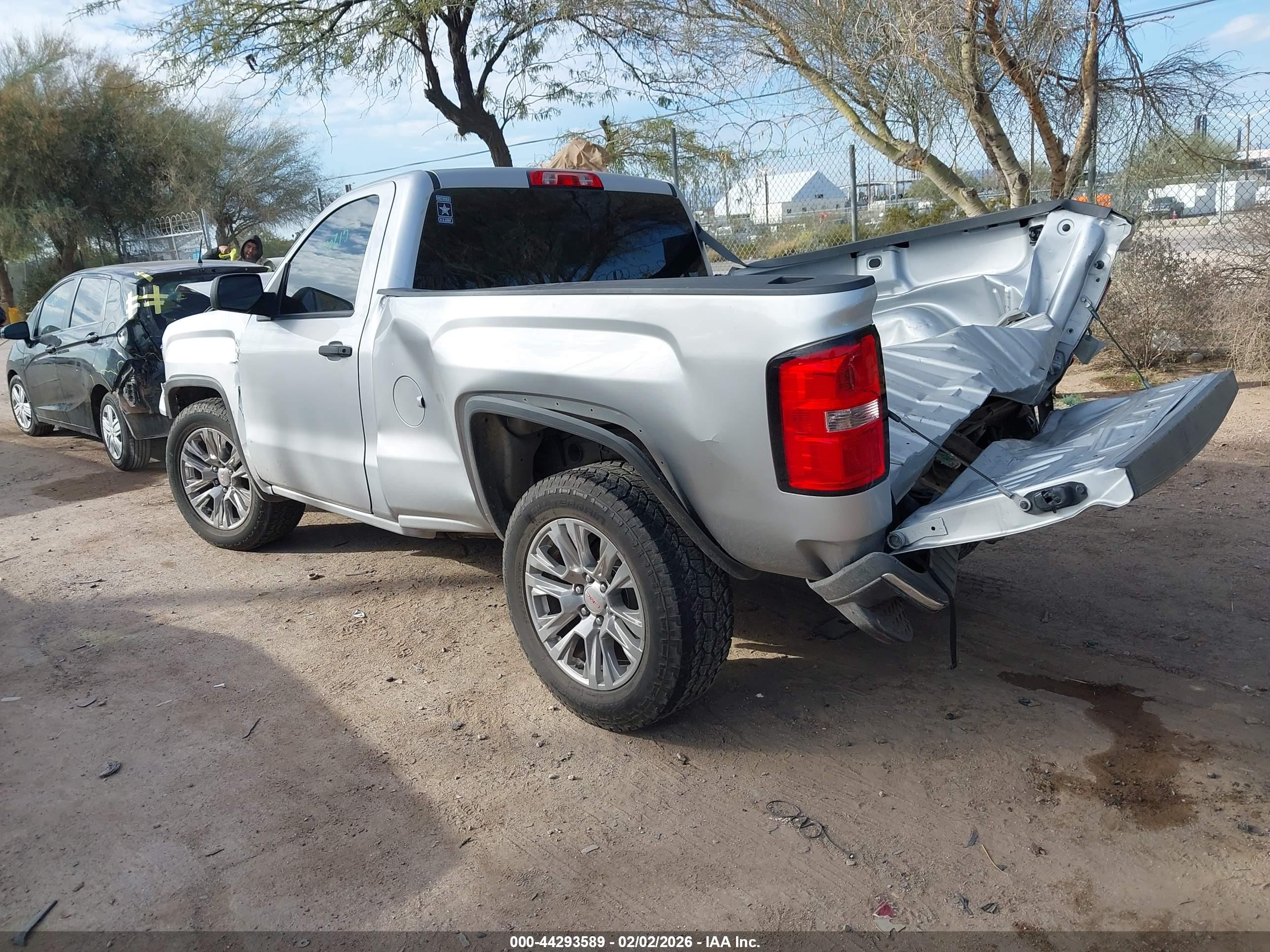 GMC SIERRA image 3
