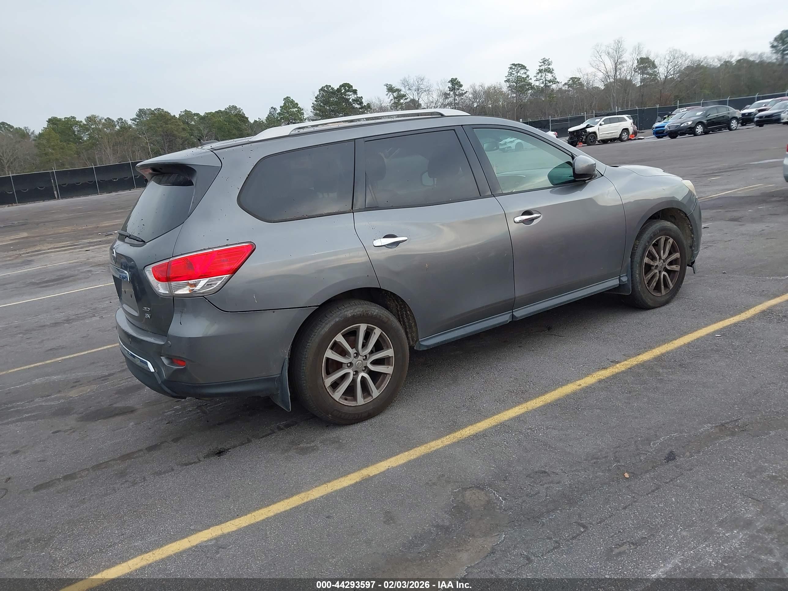 NISSAN PATHFINDER image 4