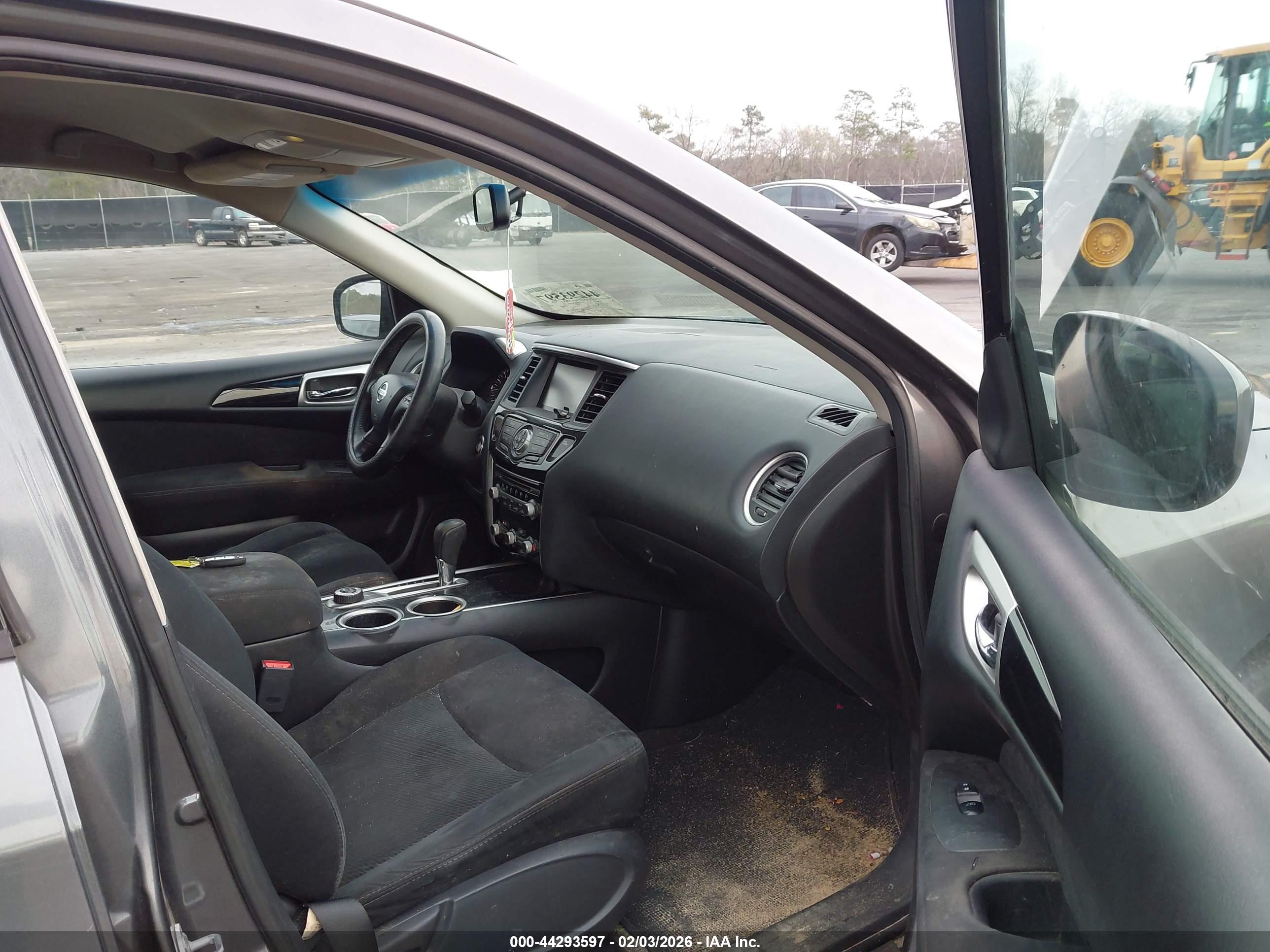 NISSAN PATHFINDER image 5