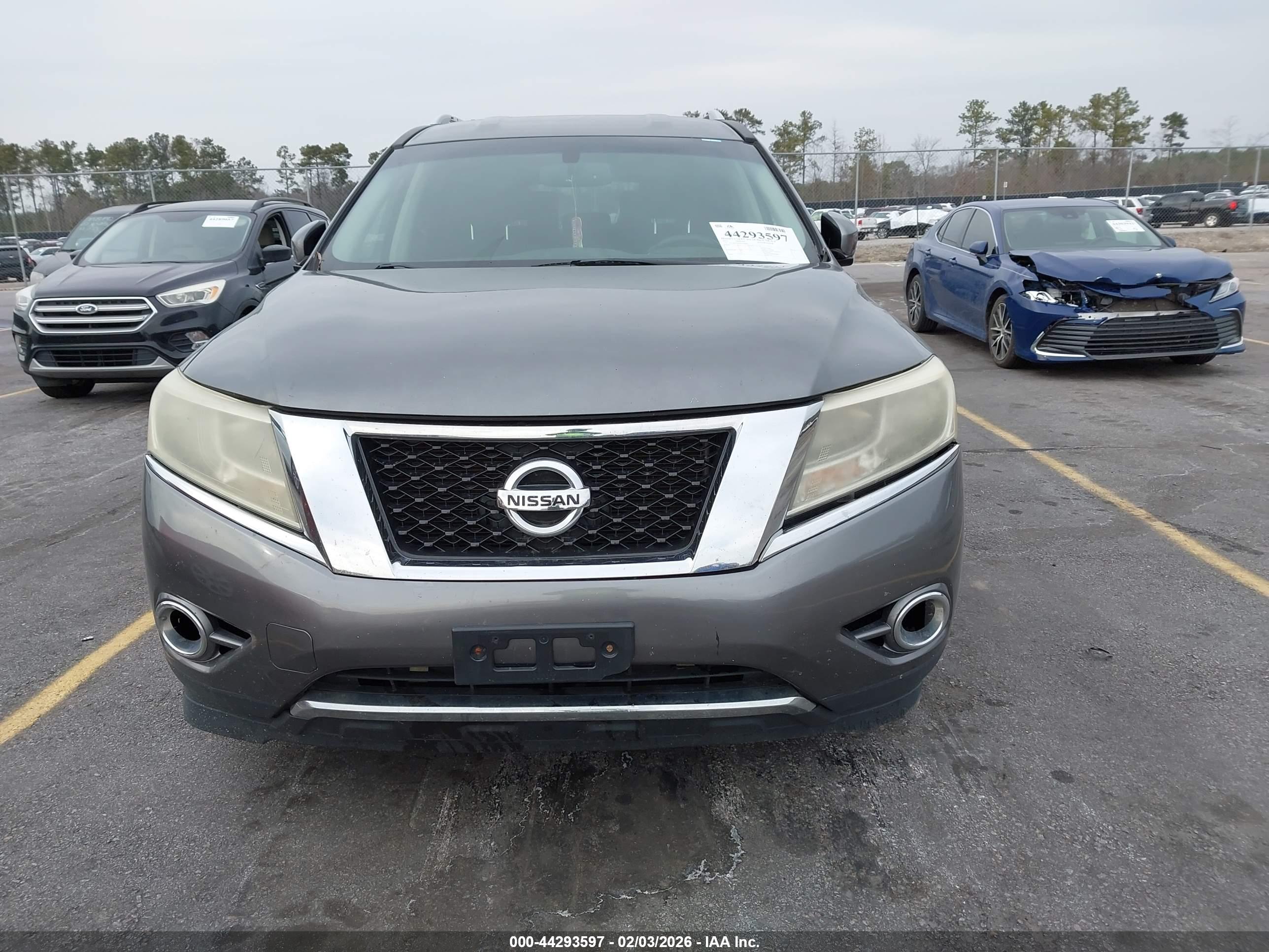 NISSAN PATHFINDER image 6