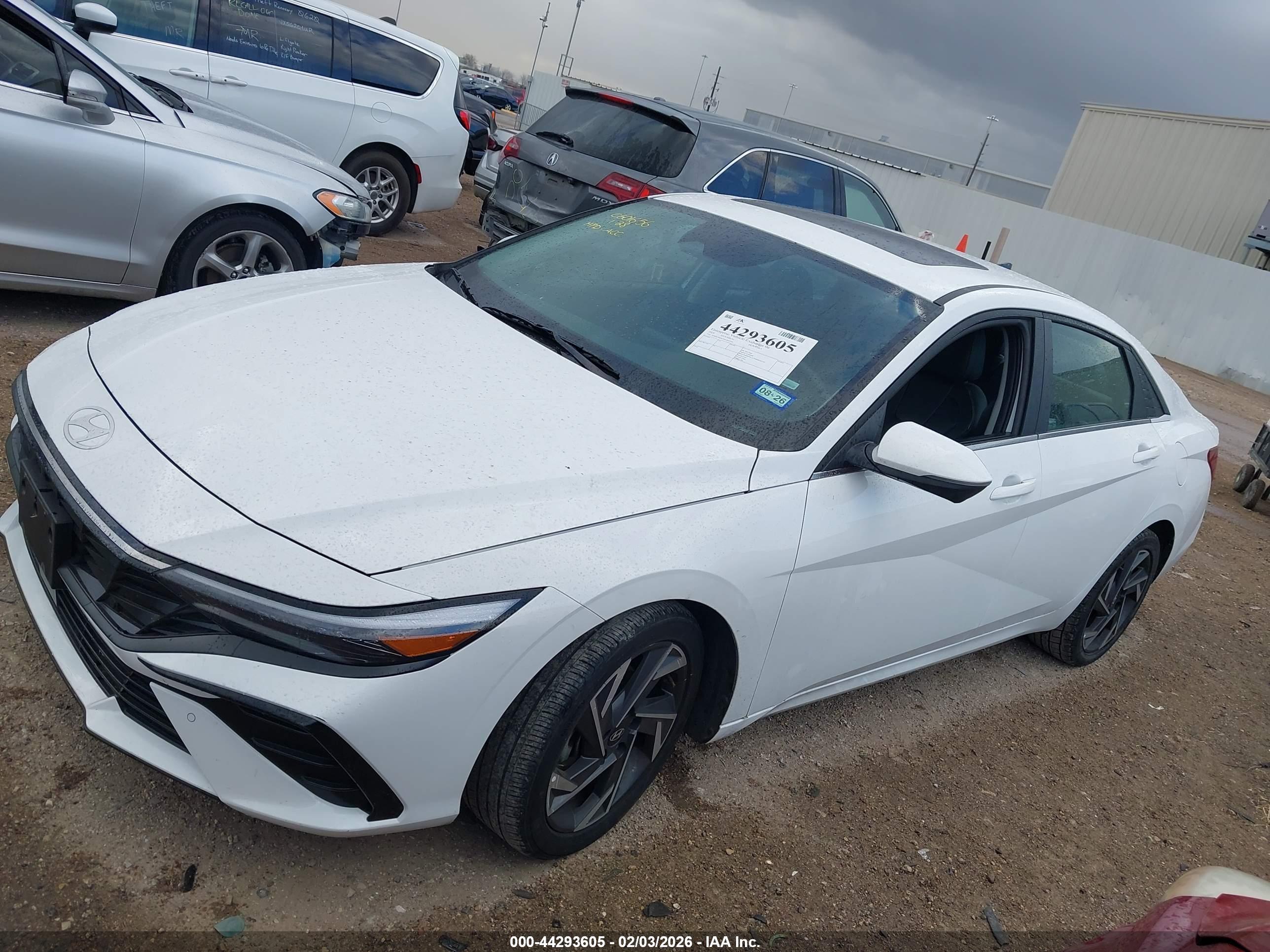 HYUNDAI ELANTRA image 2