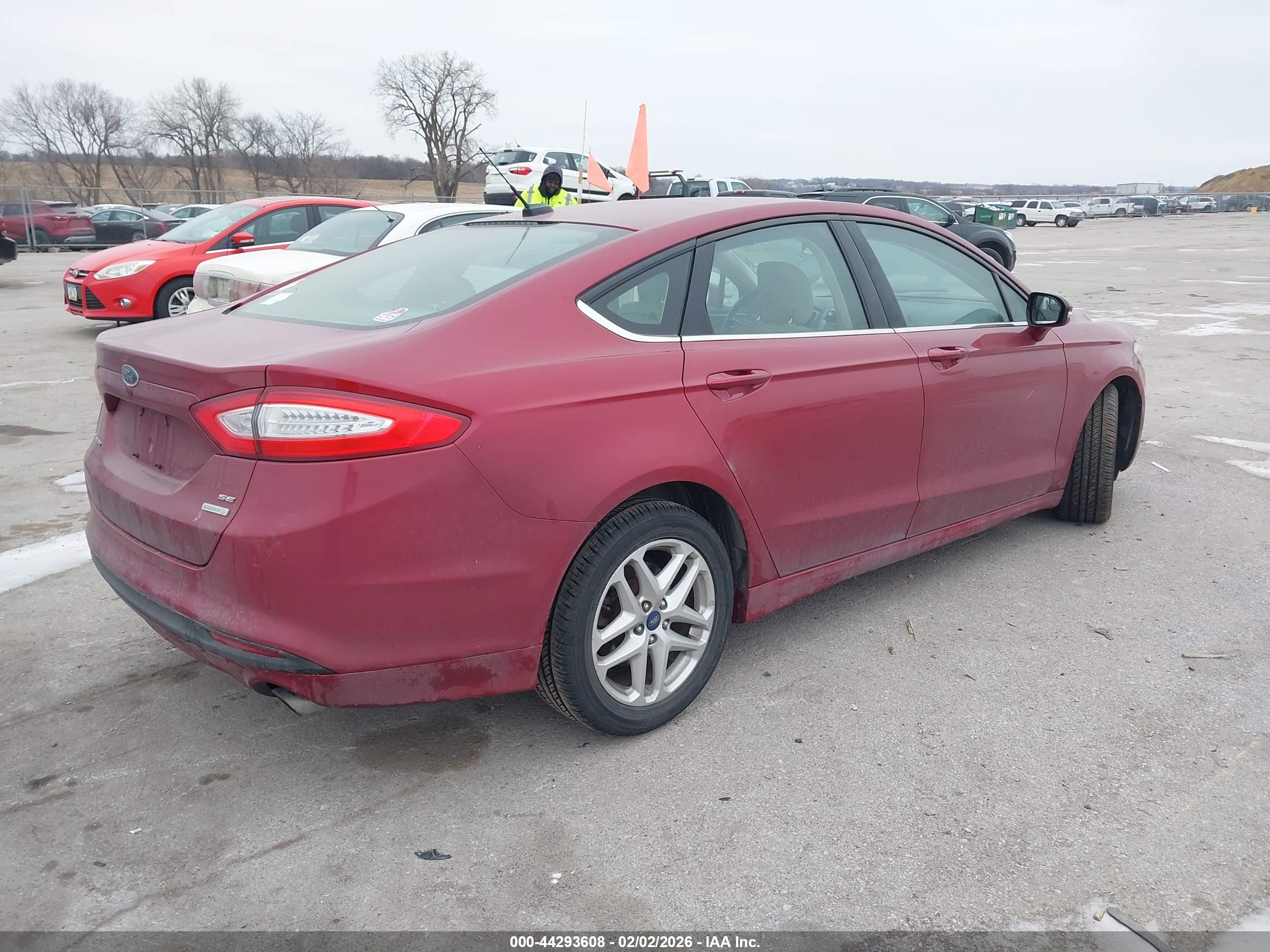 FORD FUSION image 4