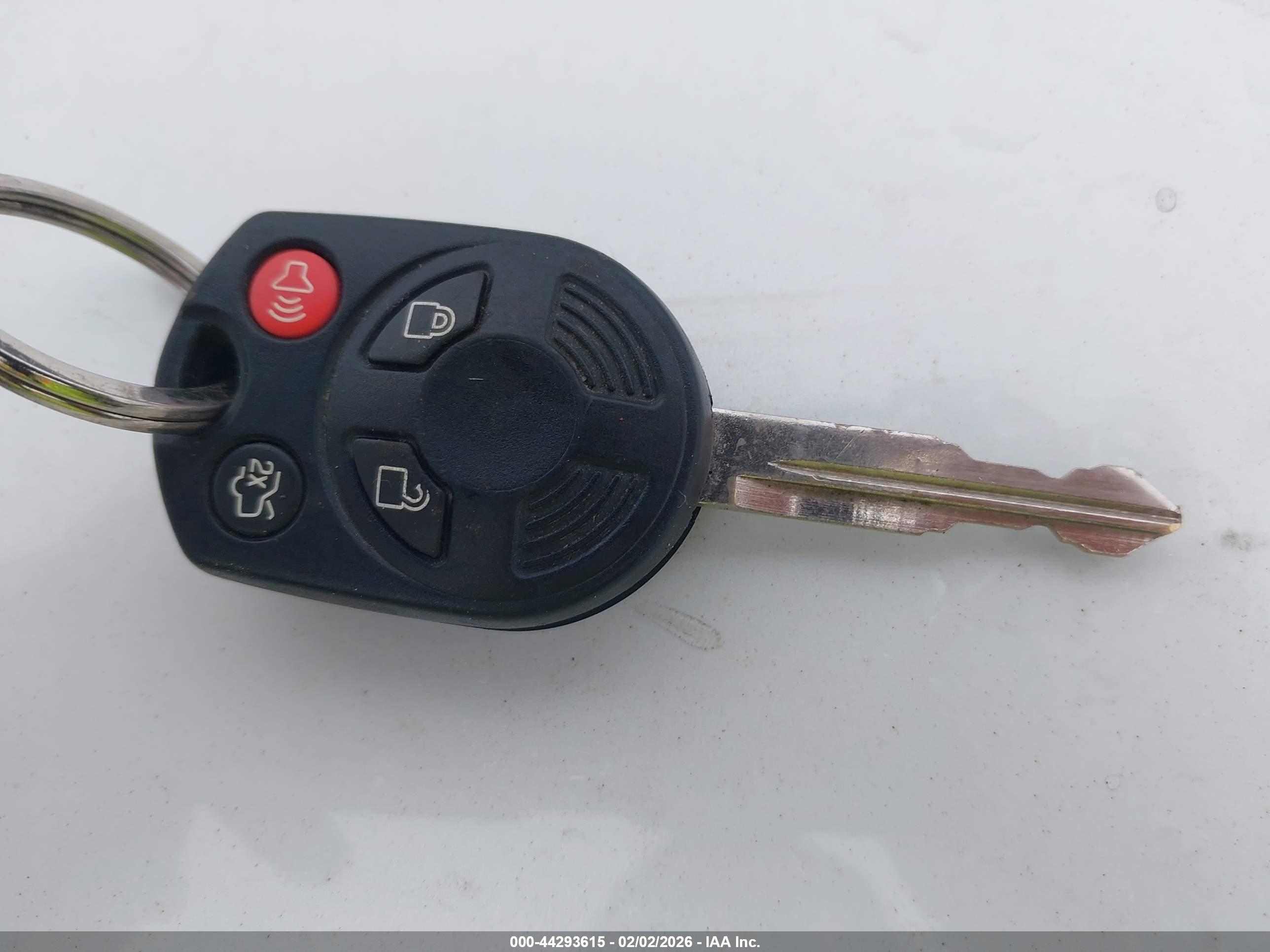FORD FUSION image 11