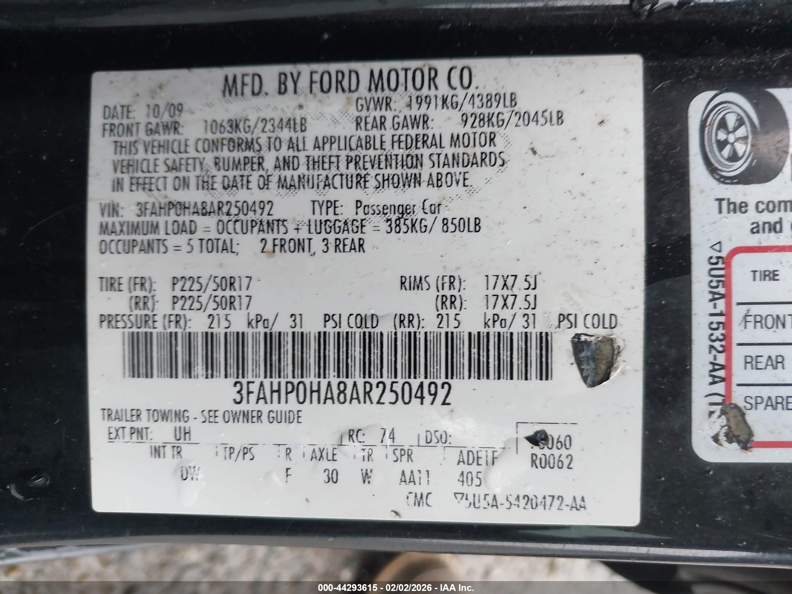 FORD FUSION image 9