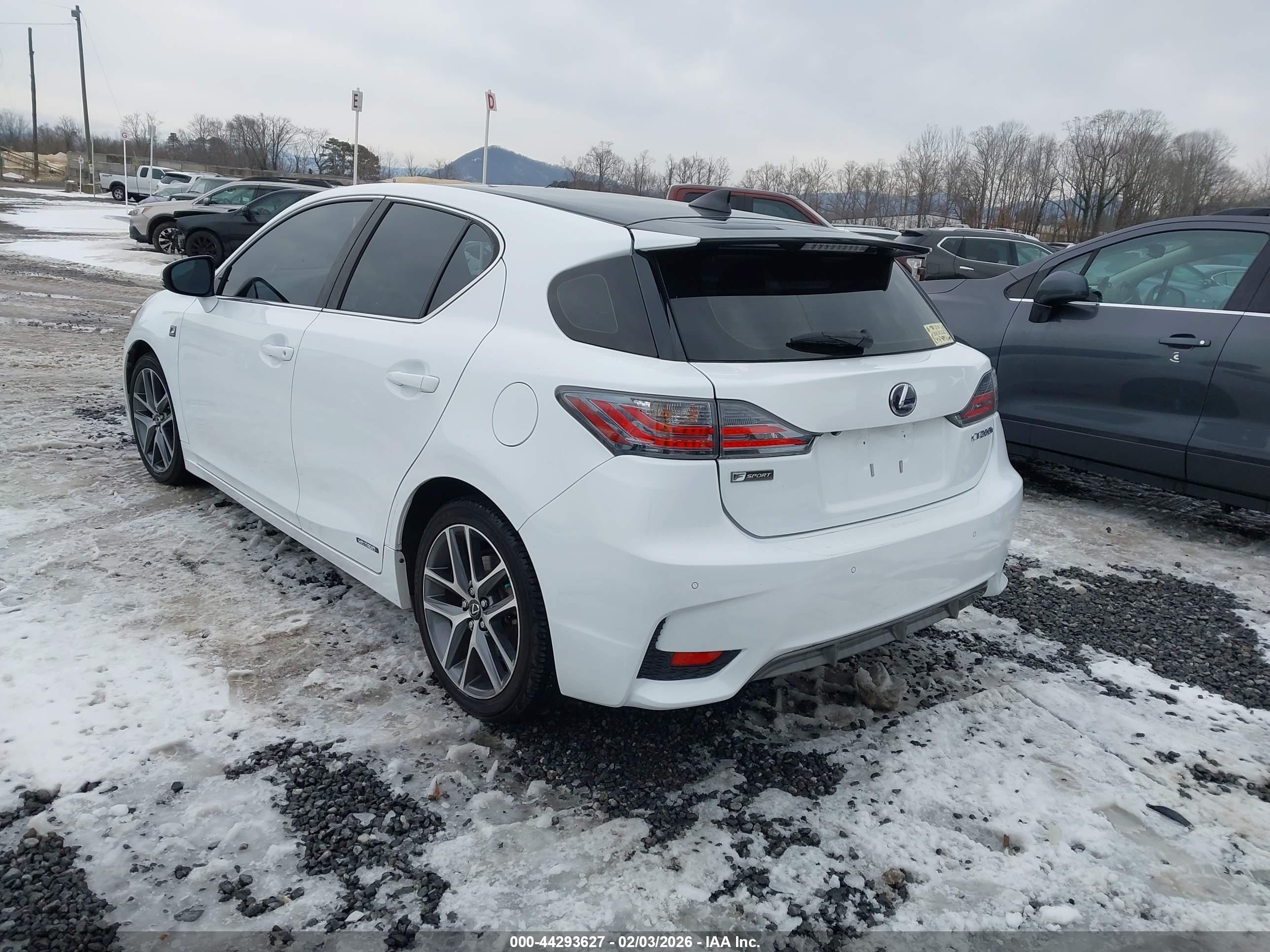 LEXUS CT image 3