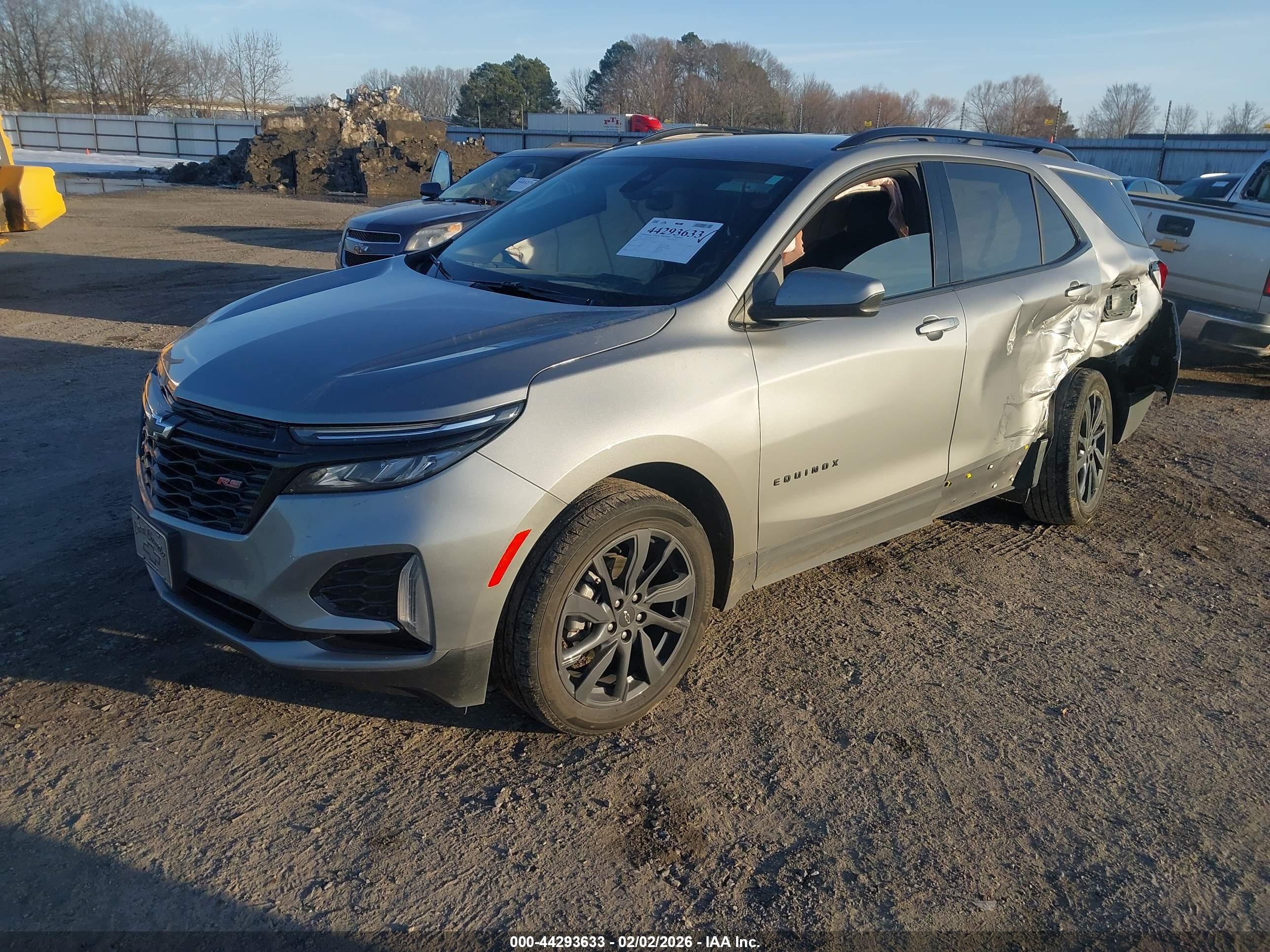 CHEVROLET EQUINOX image 2