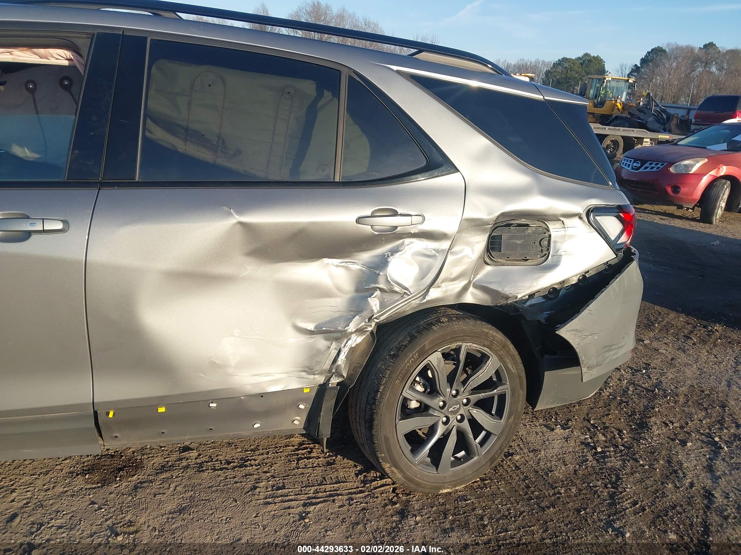 CHEVROLET EQUINOX image 6