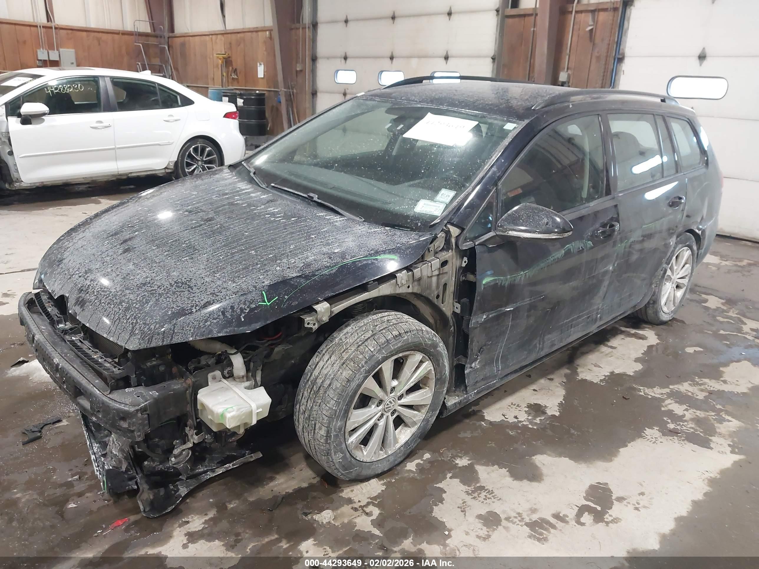 VOLKSWAGEN GOLF image 6