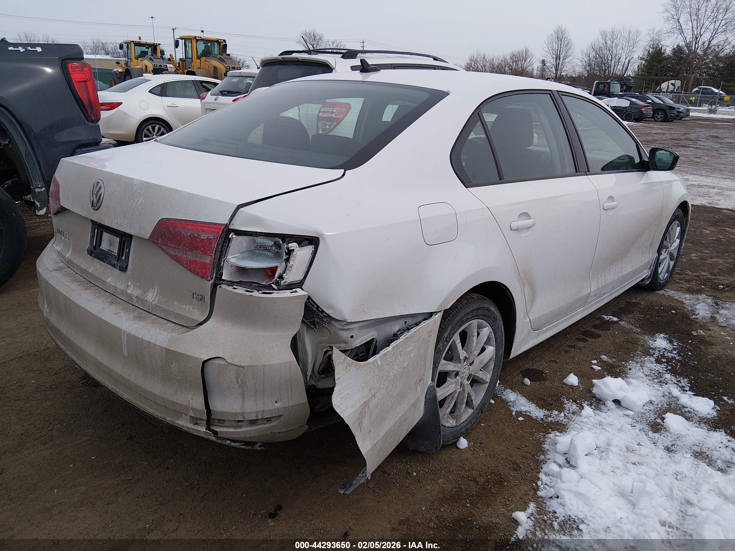 VOLKSWAGEN JETTA image 4