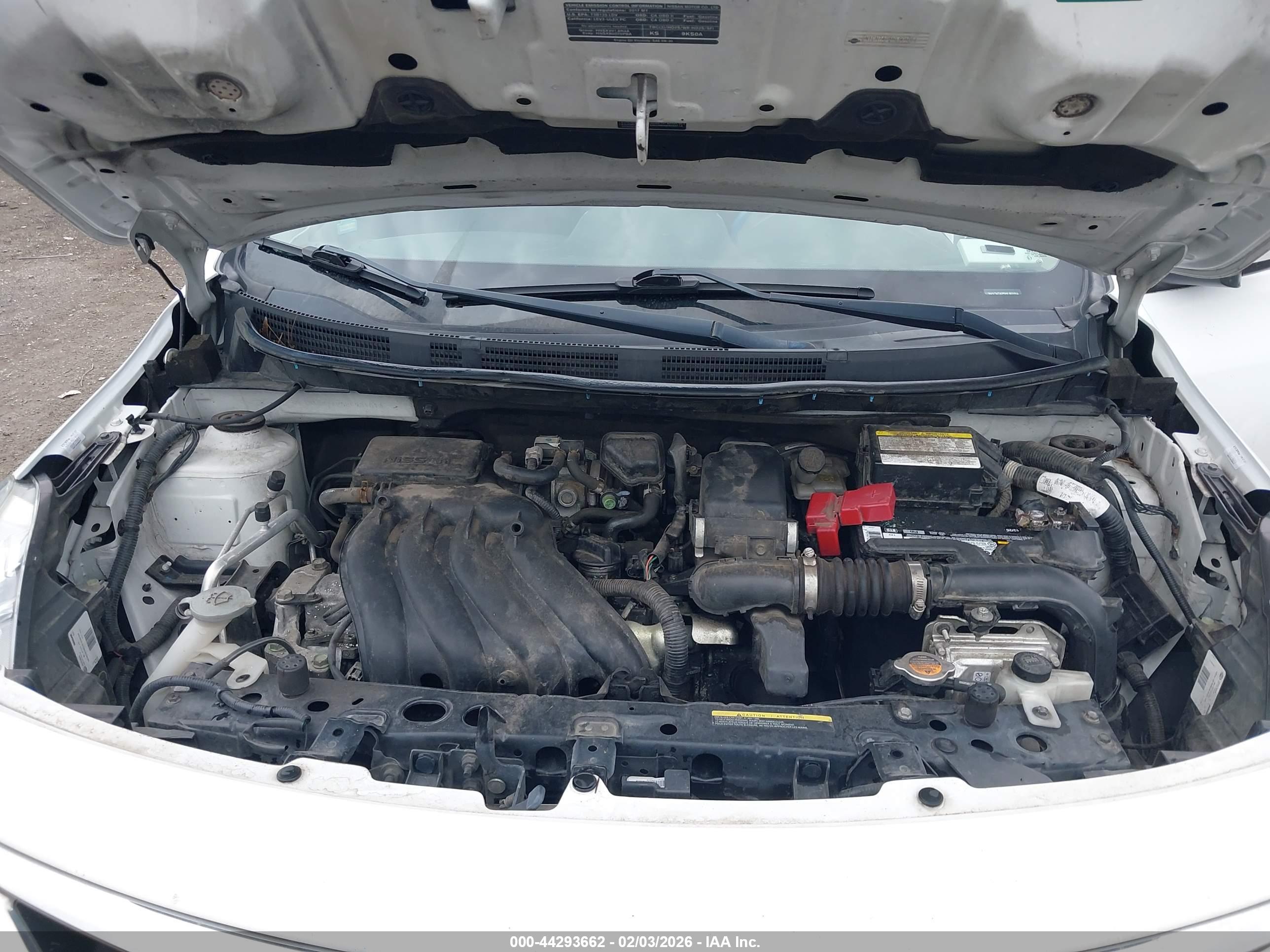 NISSAN VERSA image 10