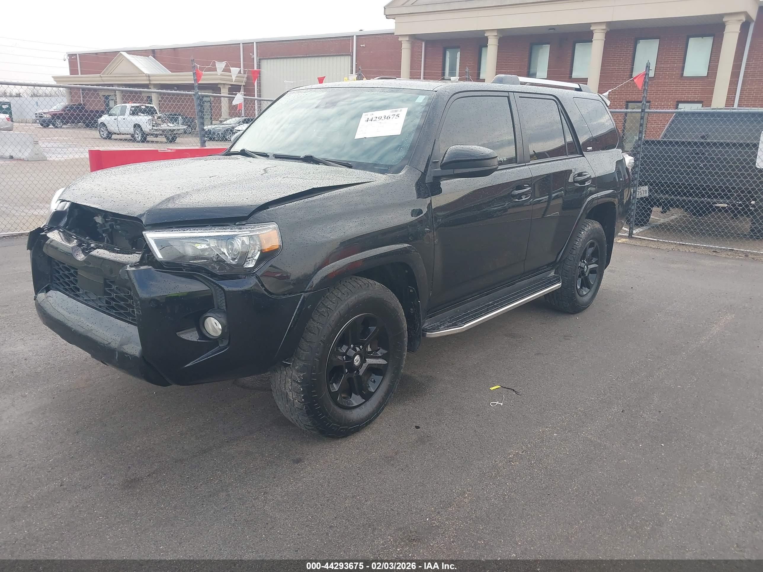 TOYOTA 4RUNNER image 2