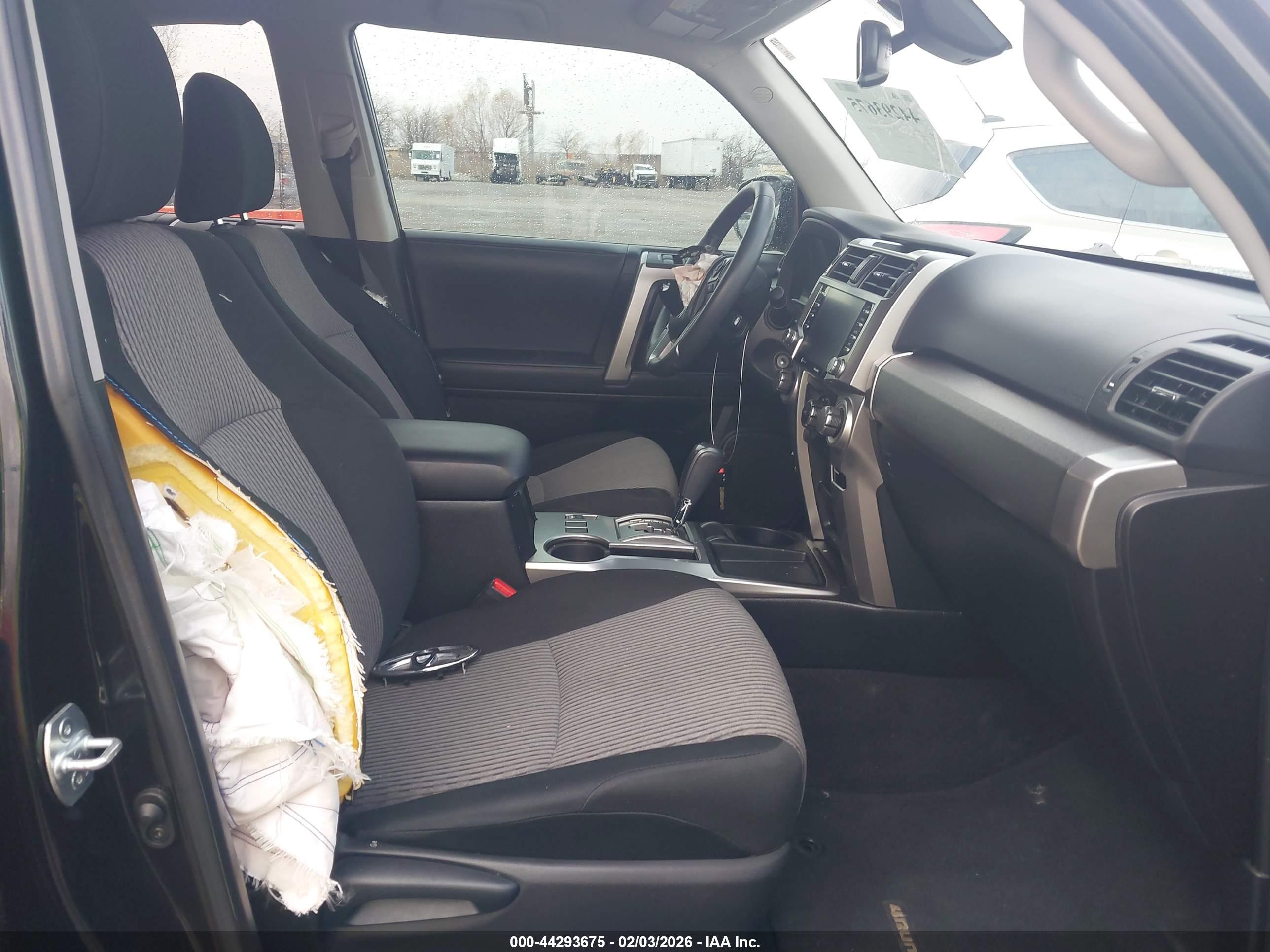TOYOTA 4RUNNER image 5