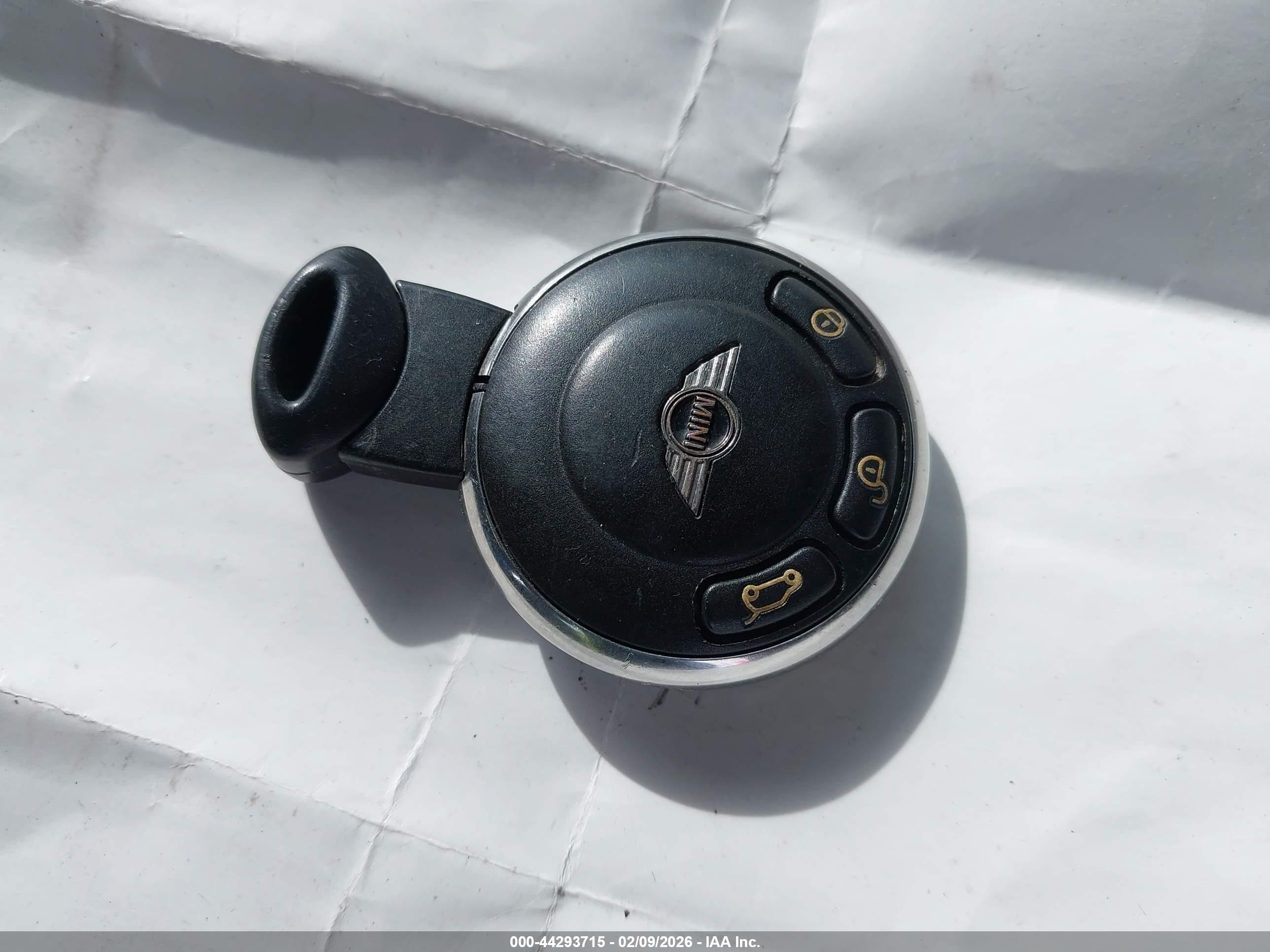 MINI COUNTRYMAN image 11