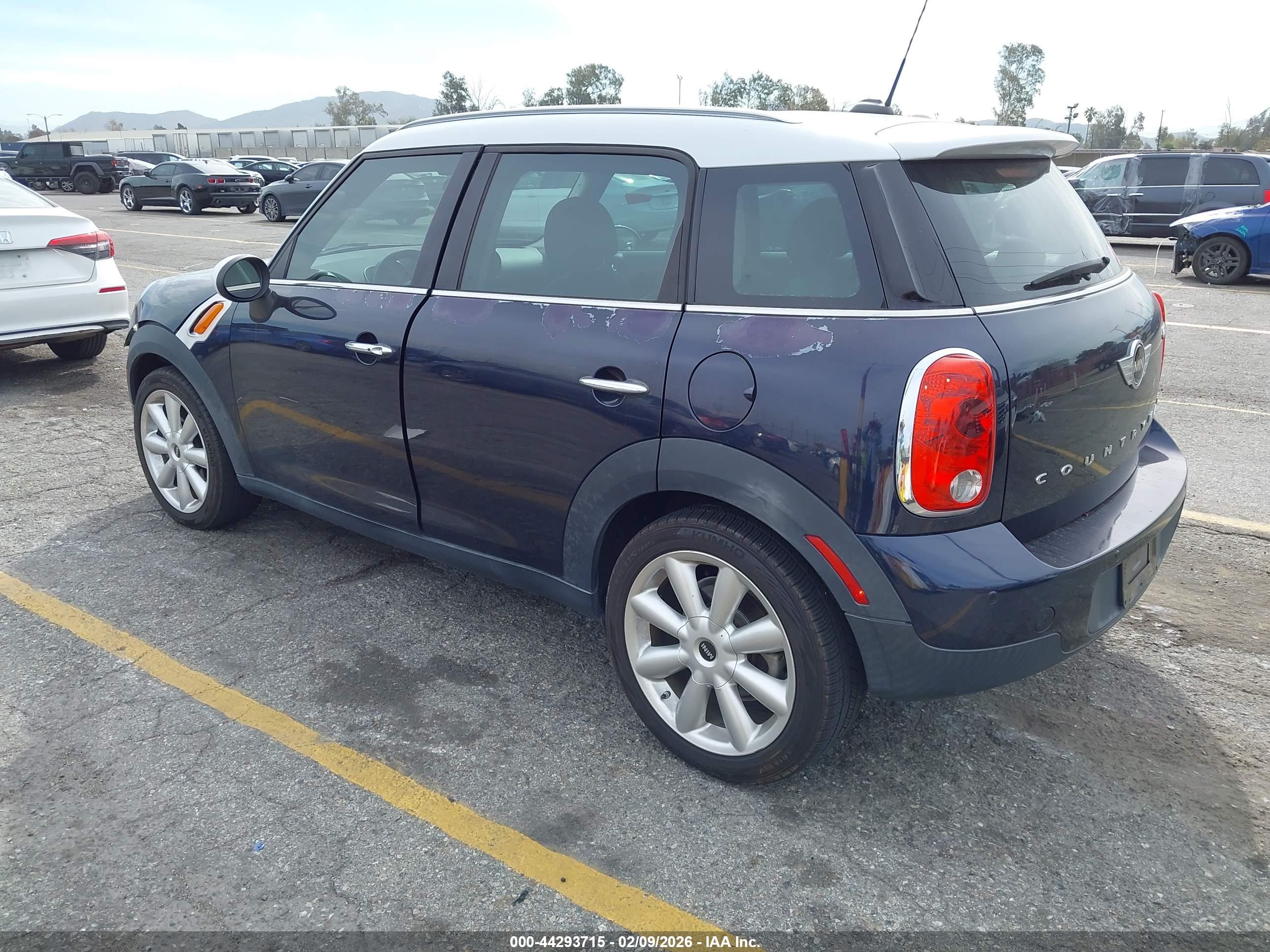 MINI COUNTRYMAN image 3