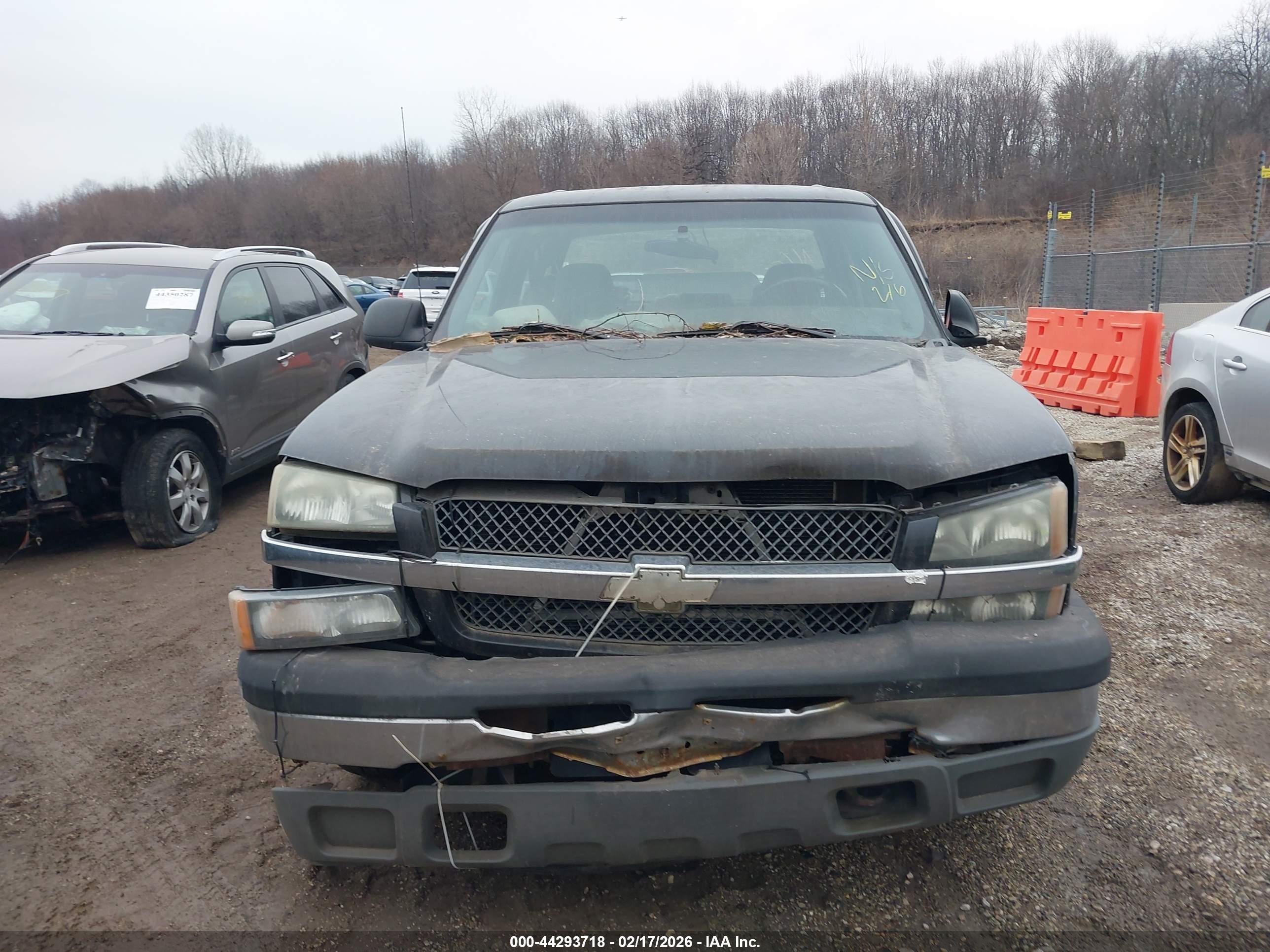 CHEVROLET SILVERADO image 6
