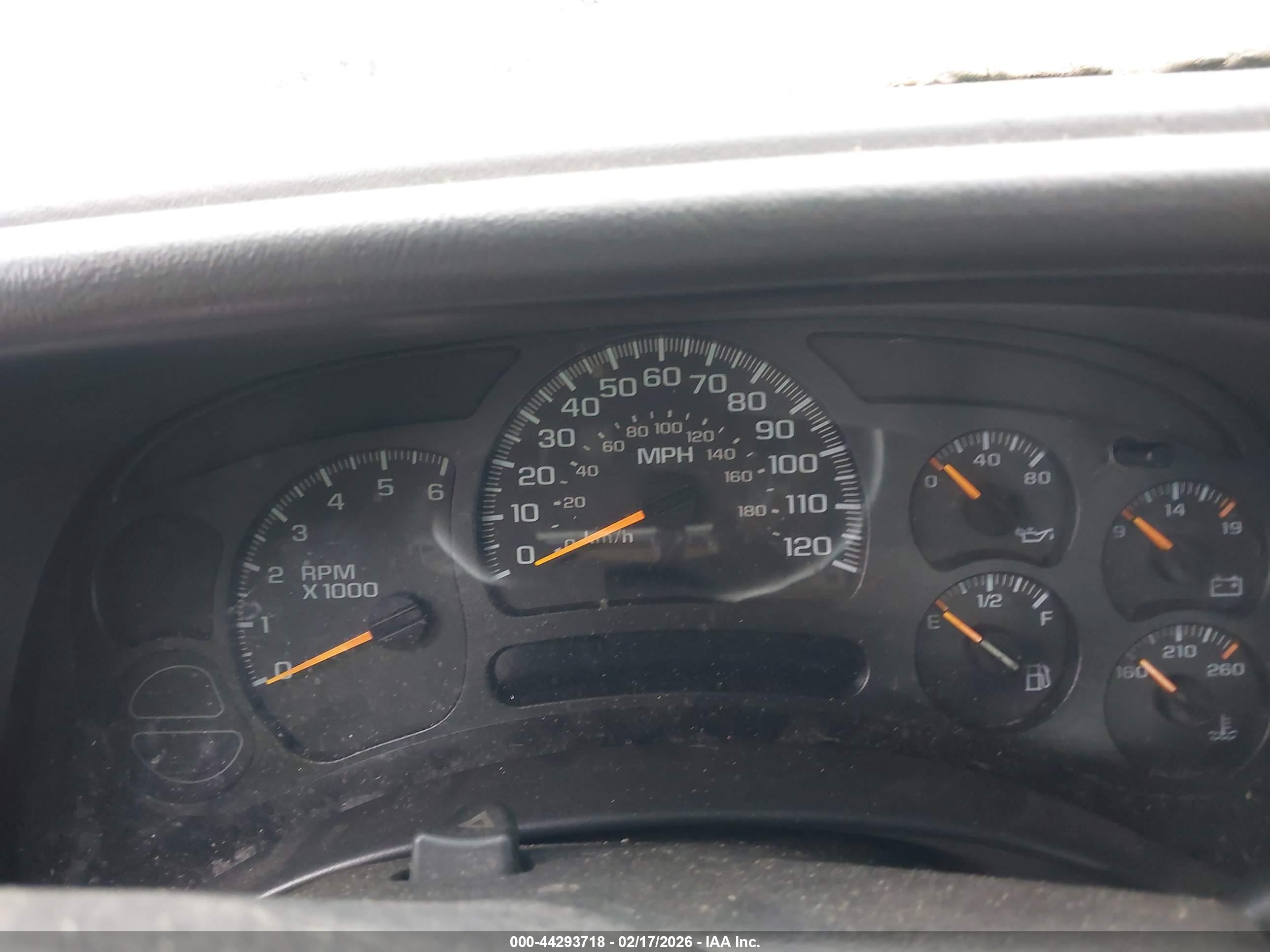 CHEVROLET SILVERADO image 7