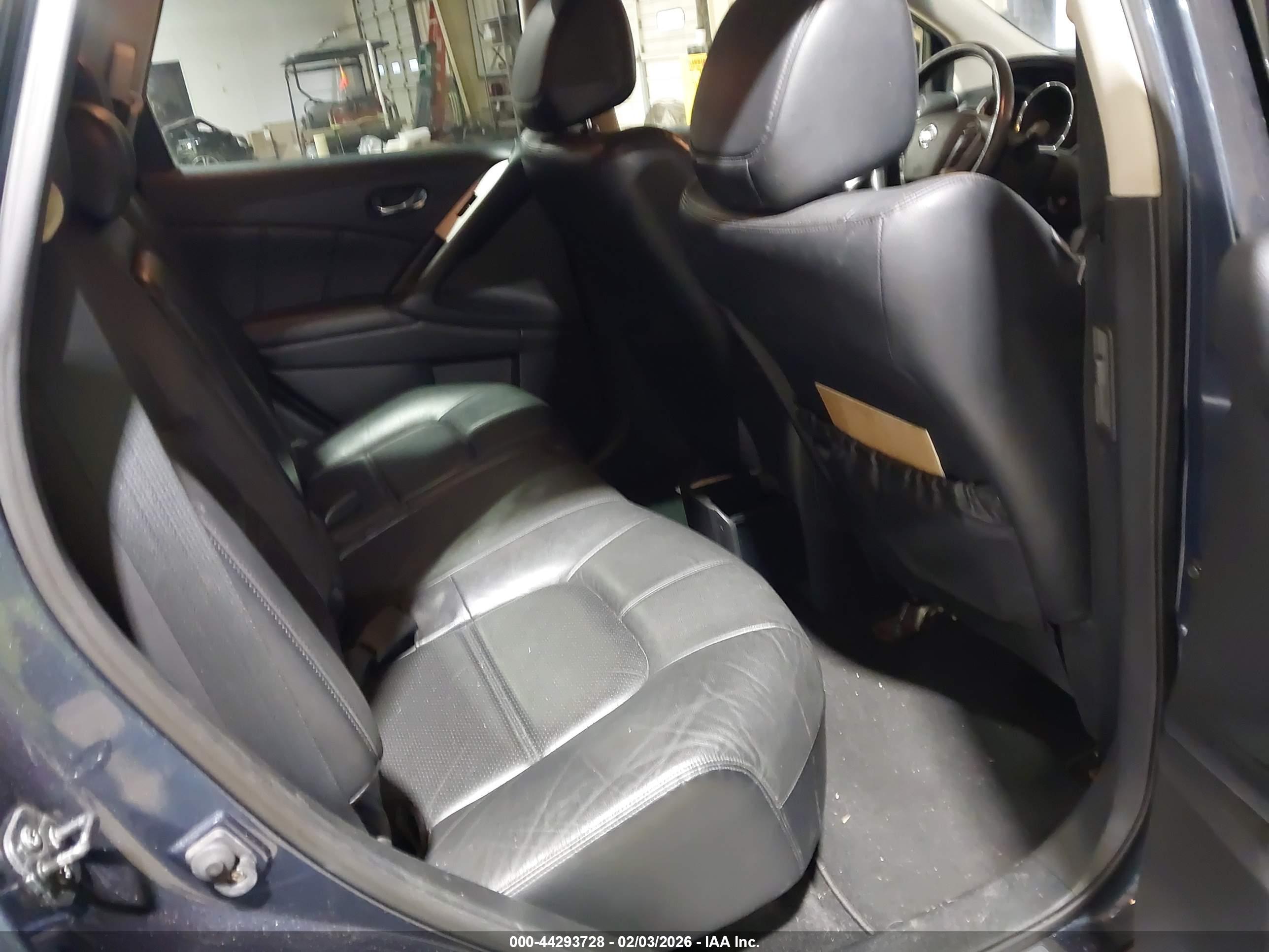 NISSAN MURANO image 8
