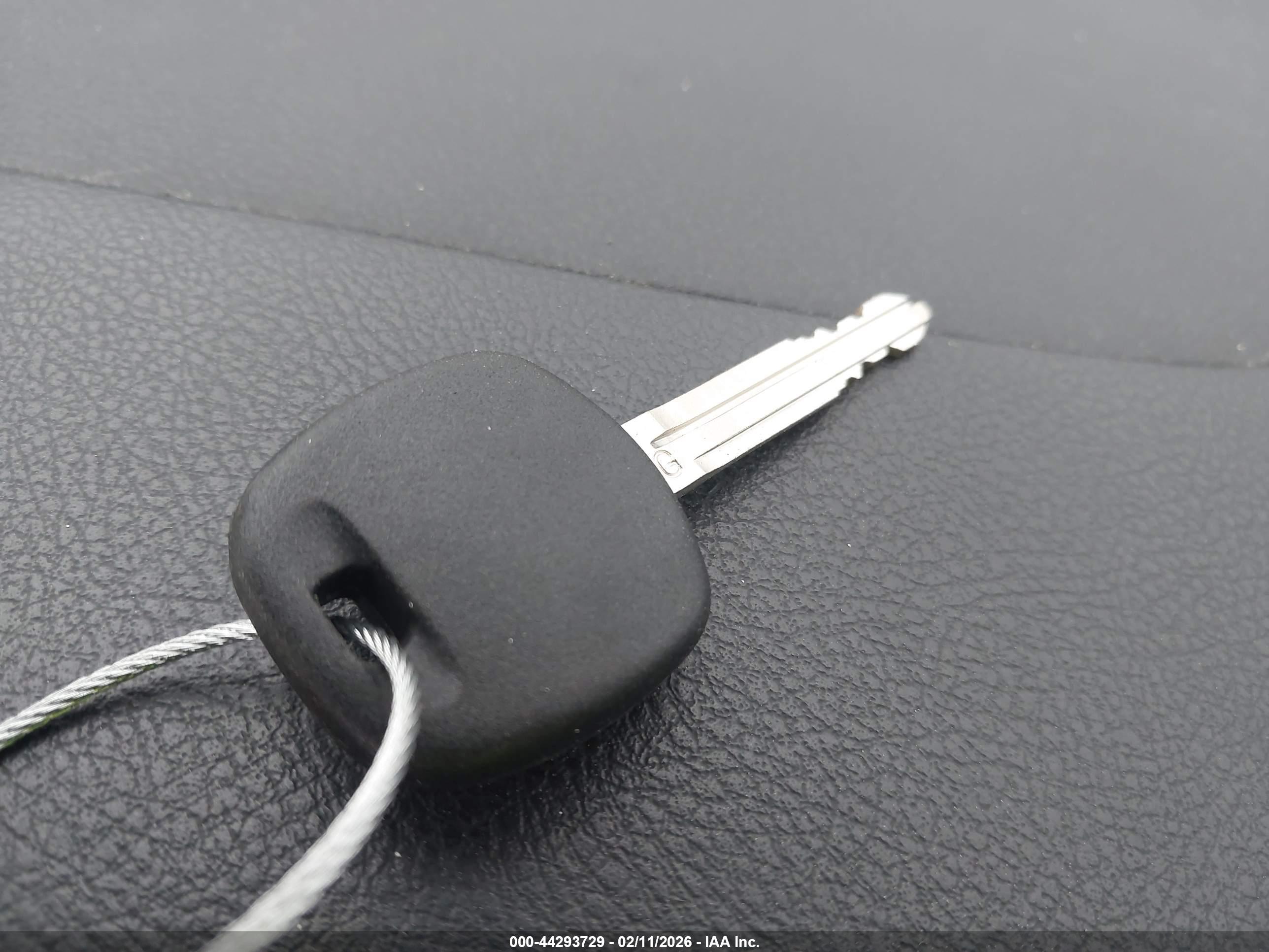 TOYOTA CAMRY image 11