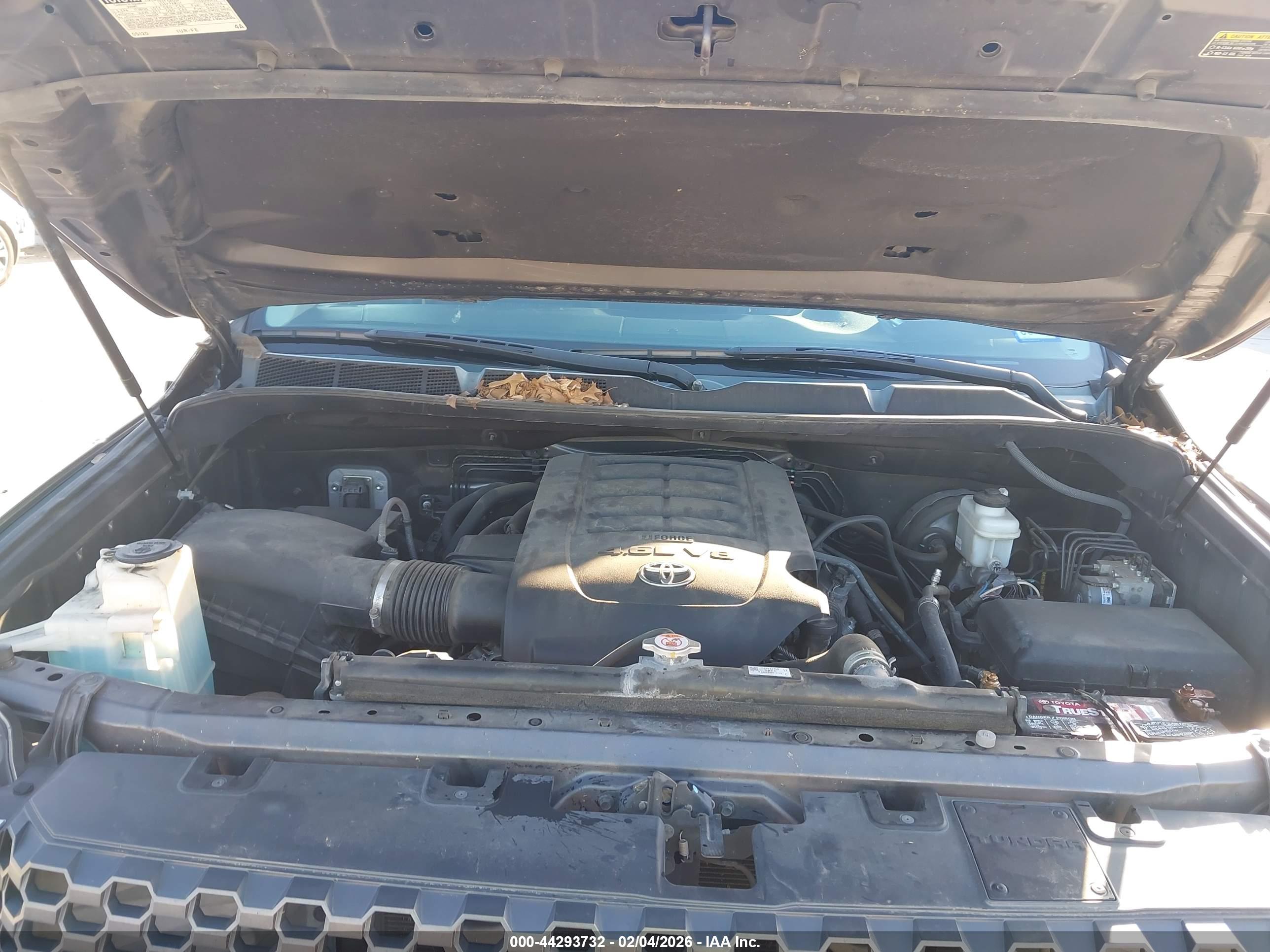 TOYOTA TUNDRA image 10