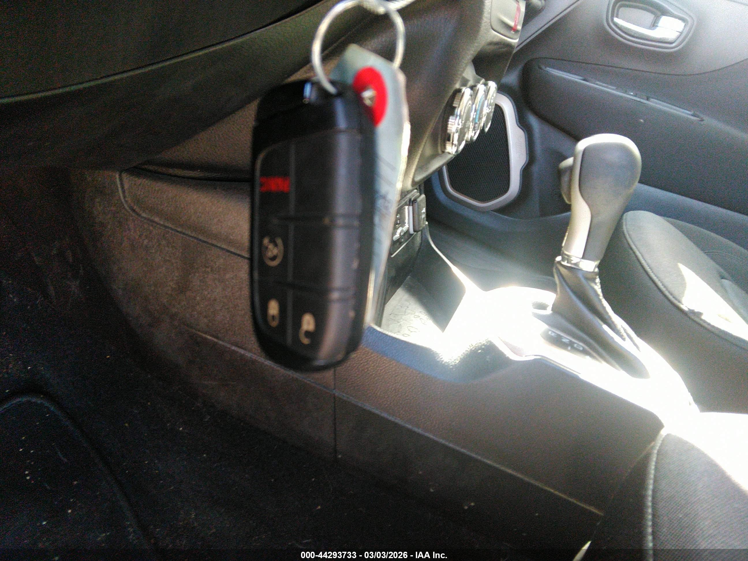 JEEP RENEGADE image 11
