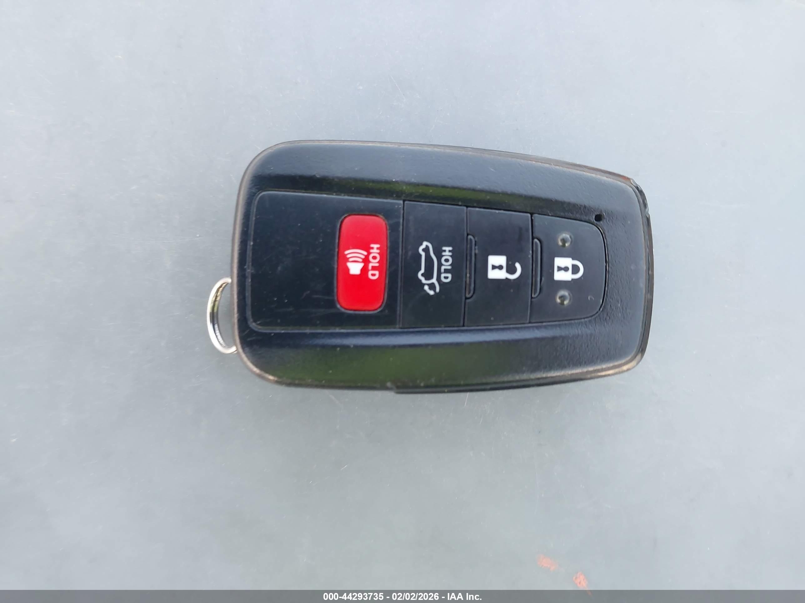 TOYOTA RAV4 image 11