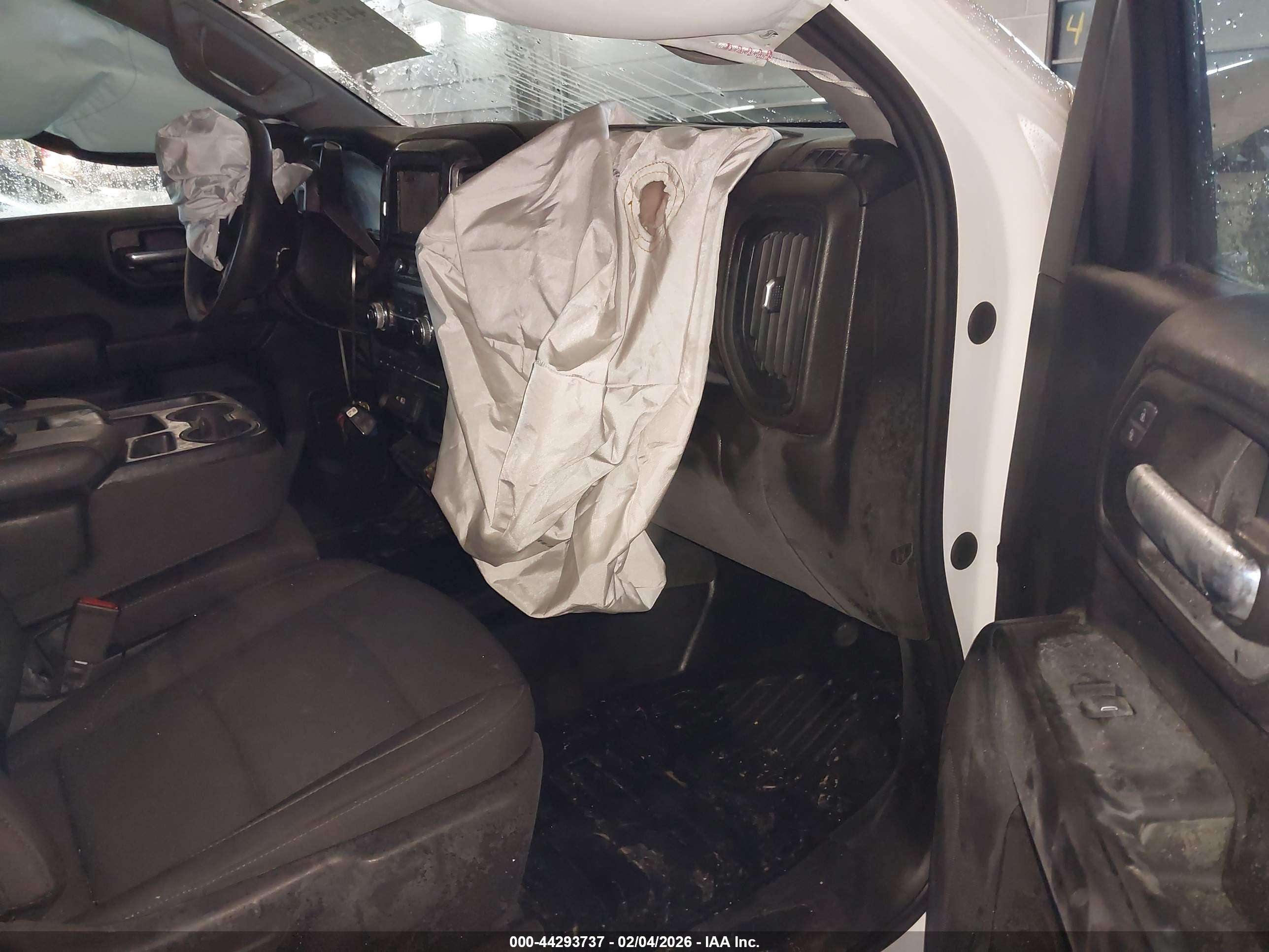 GMC SIERRA image 5