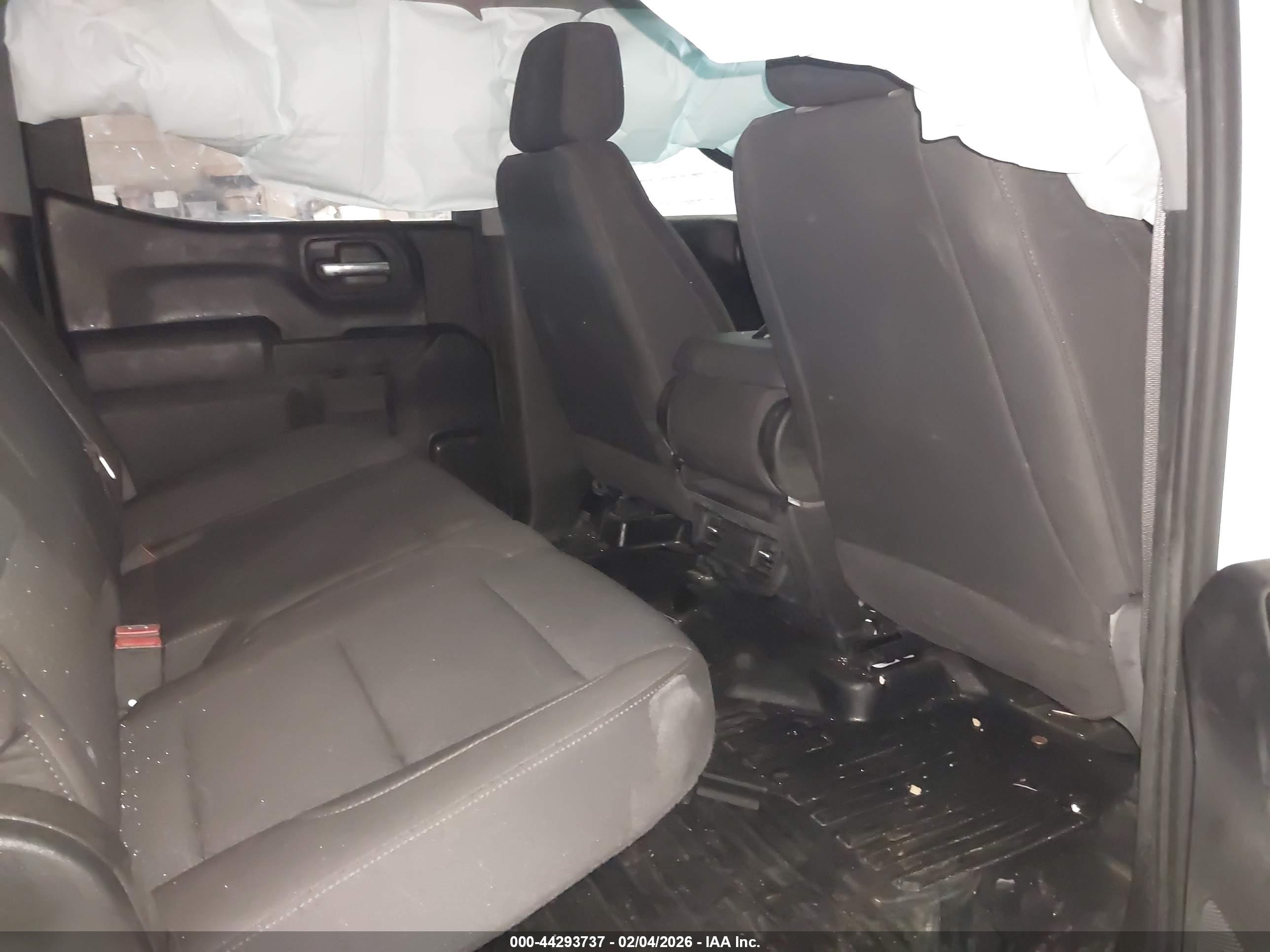 GMC SIERRA image 8