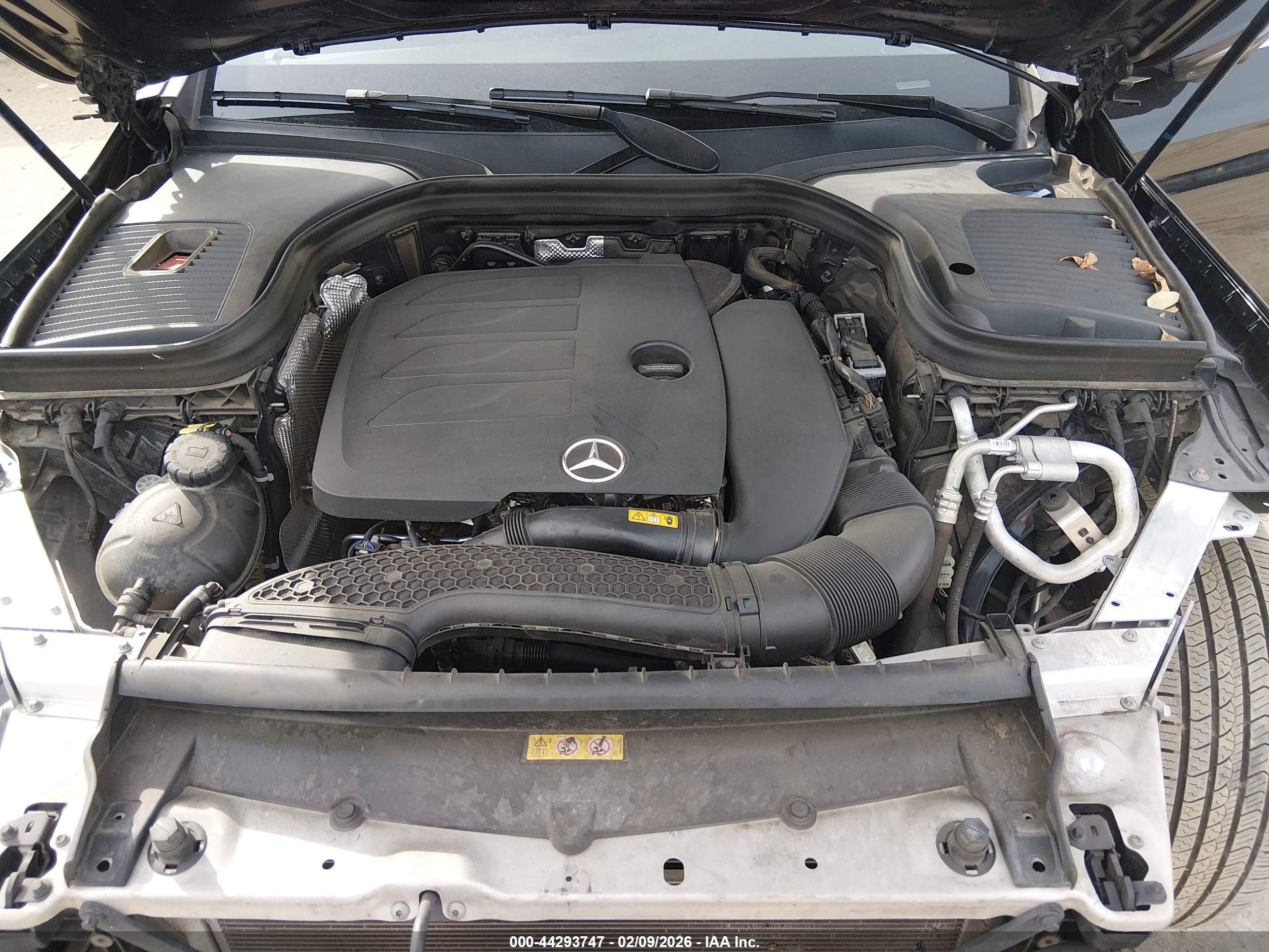 MERCEDES-BENZ GLC image 10