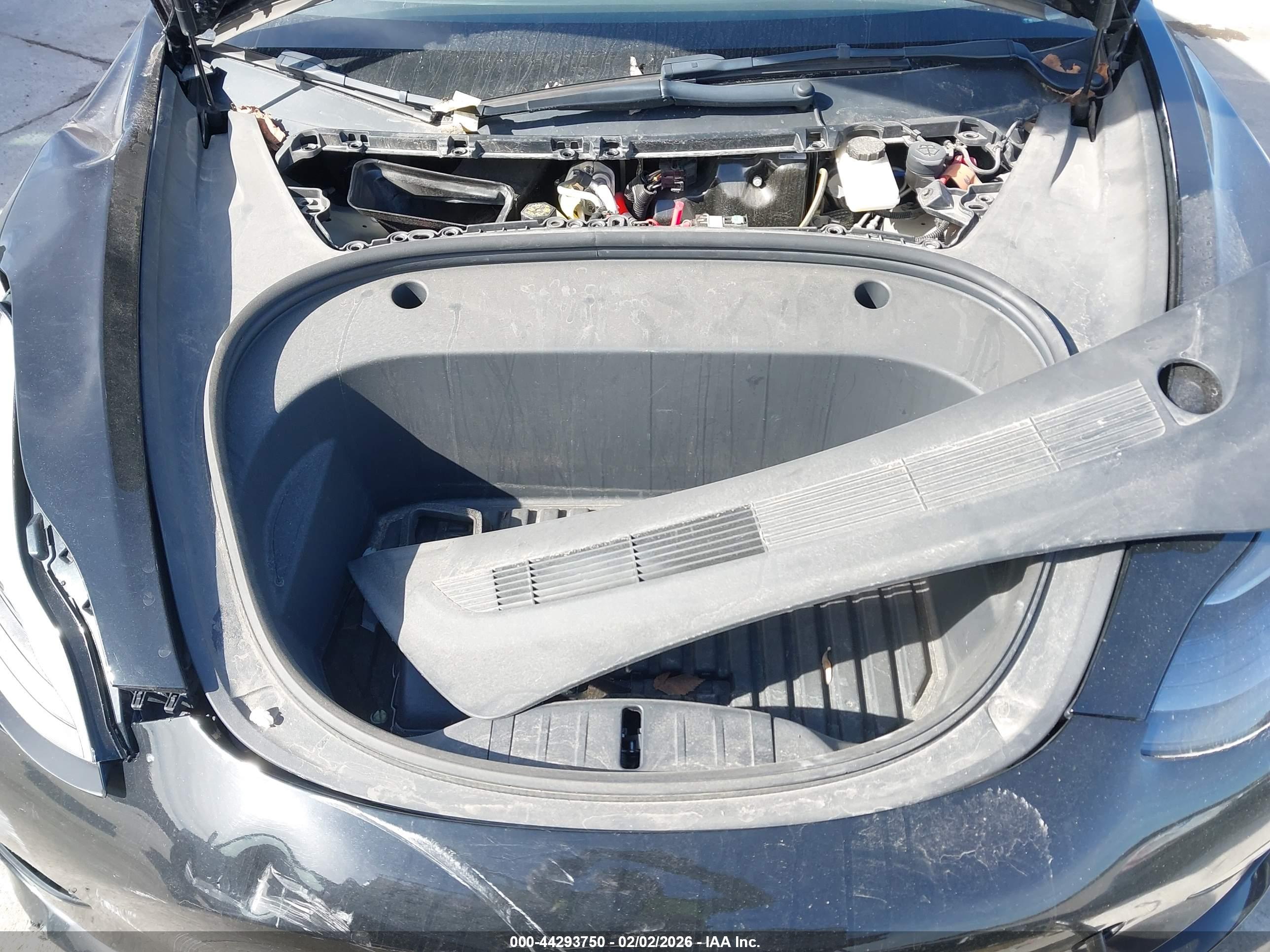 TESLA MODEL image 10