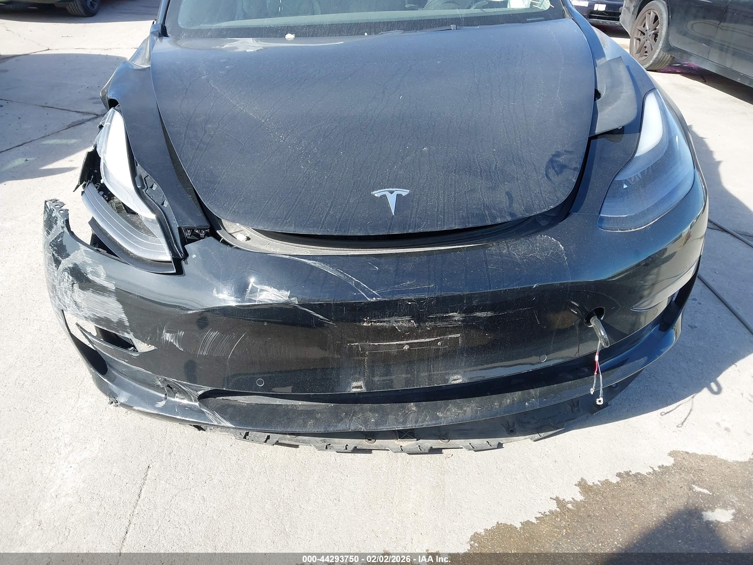 TESLA MODEL image 6