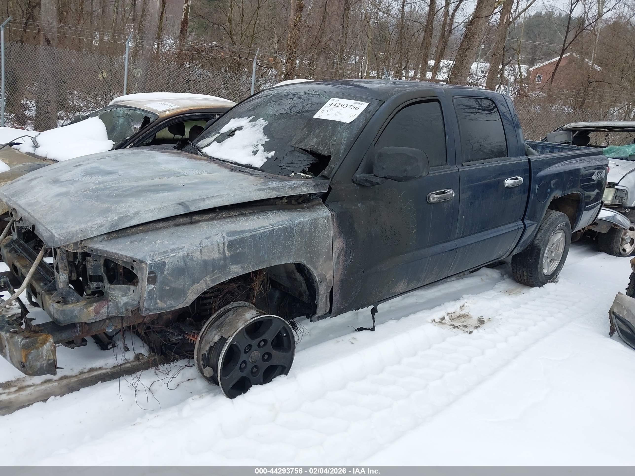 DODGE DAKOTA image 2
