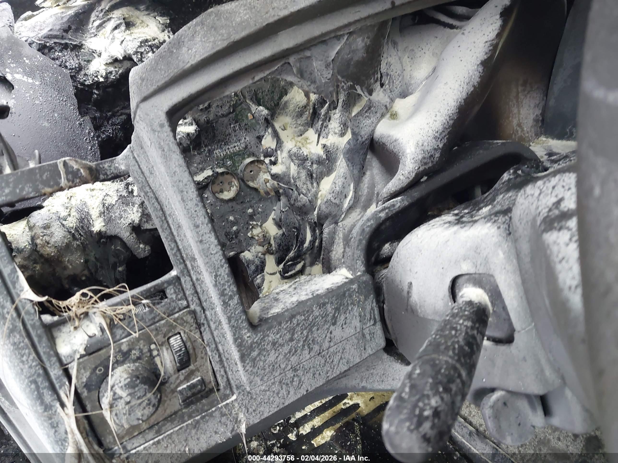 DODGE DAKOTA image 7