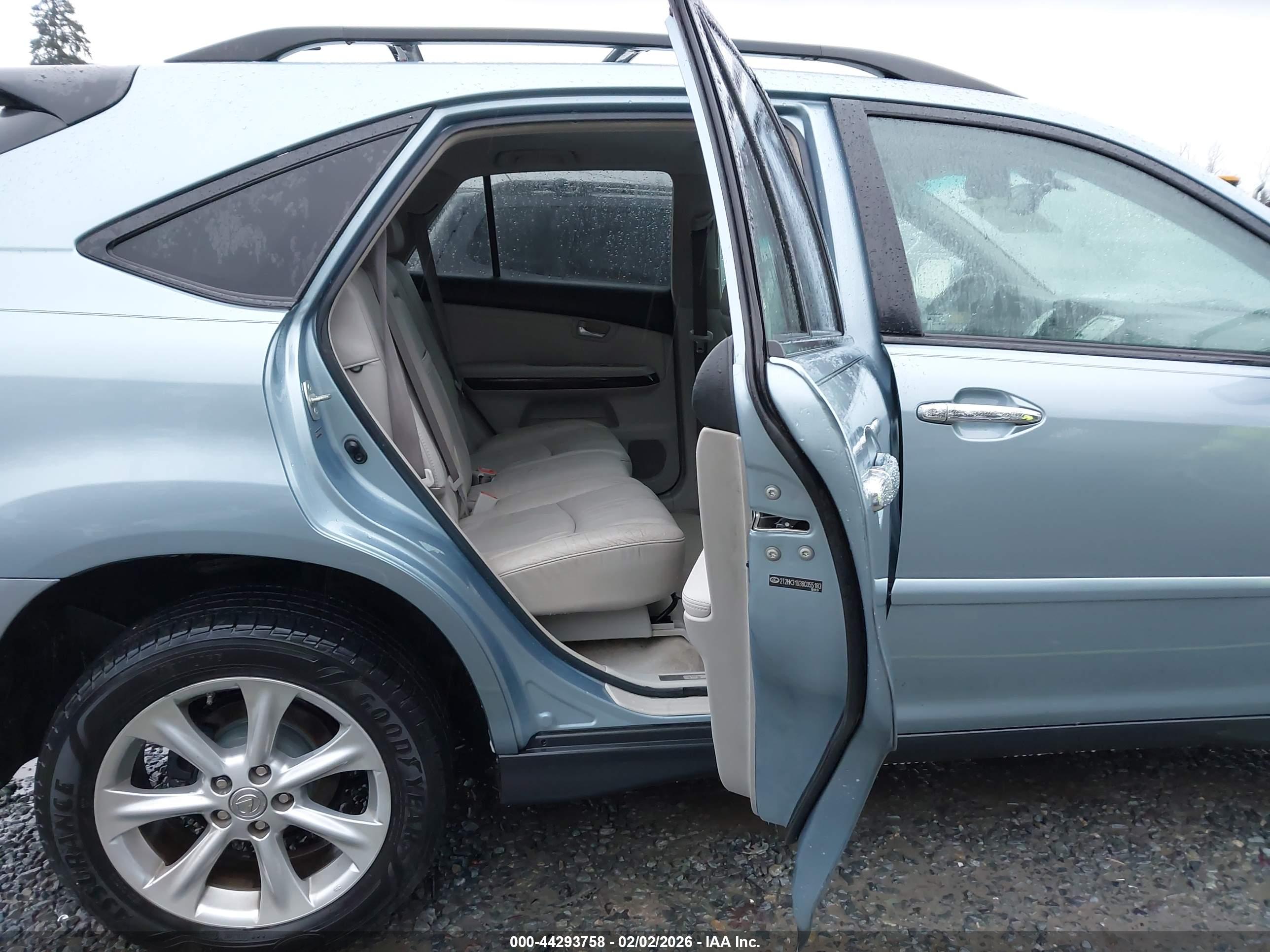 LEXUS RX image 8