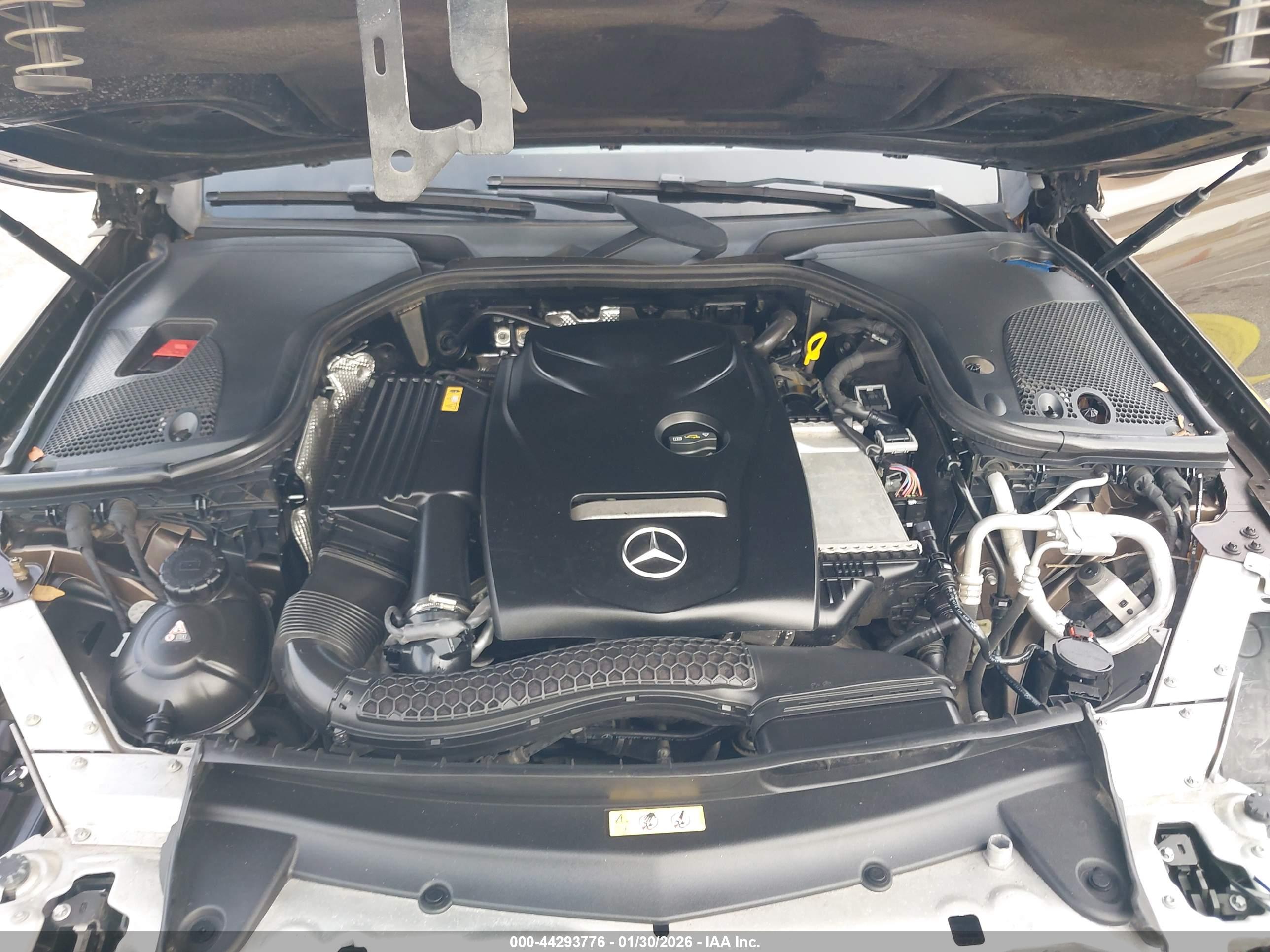 MERCEDES-BENZ E image 10