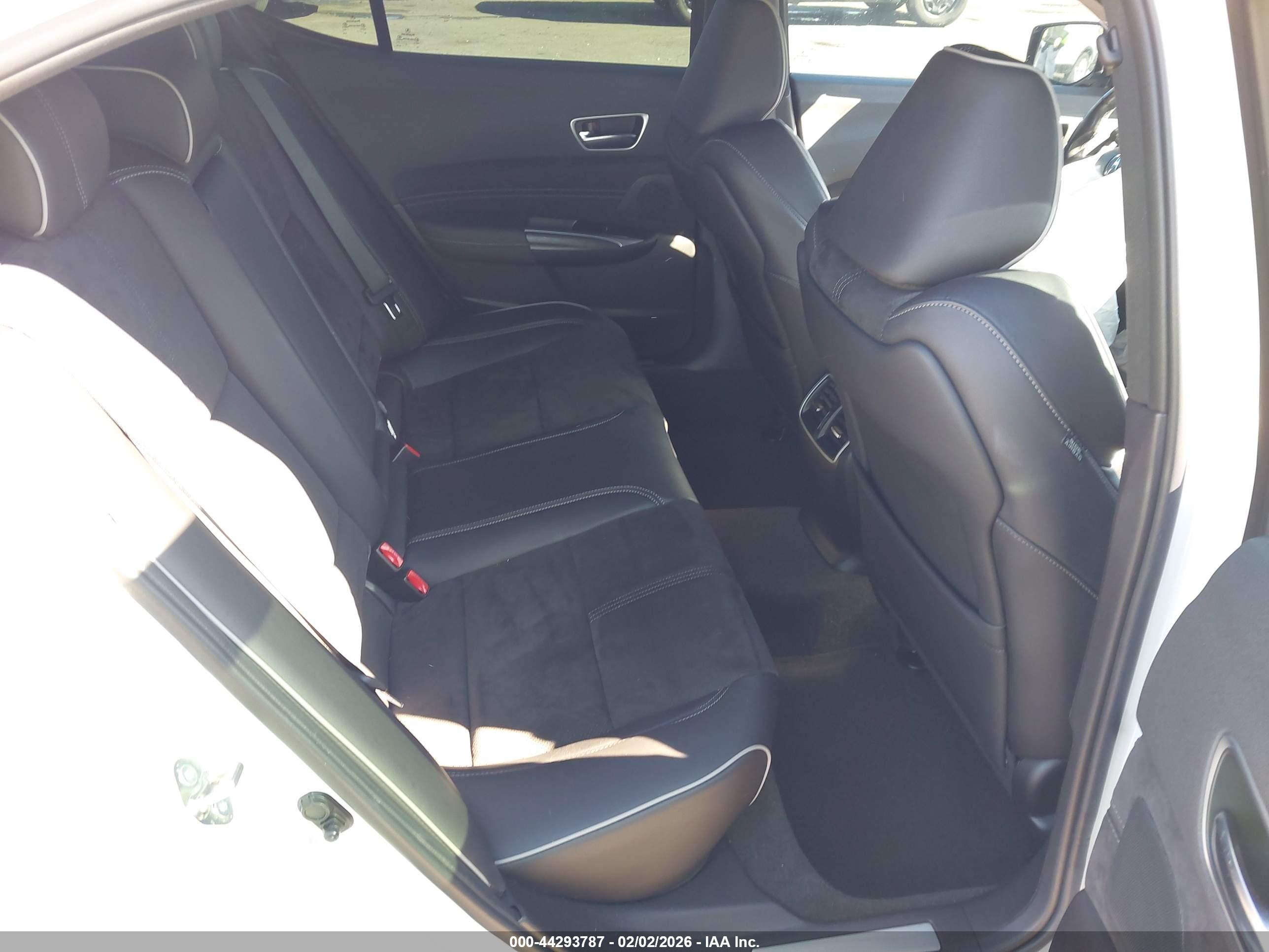ACURA TLX image 8