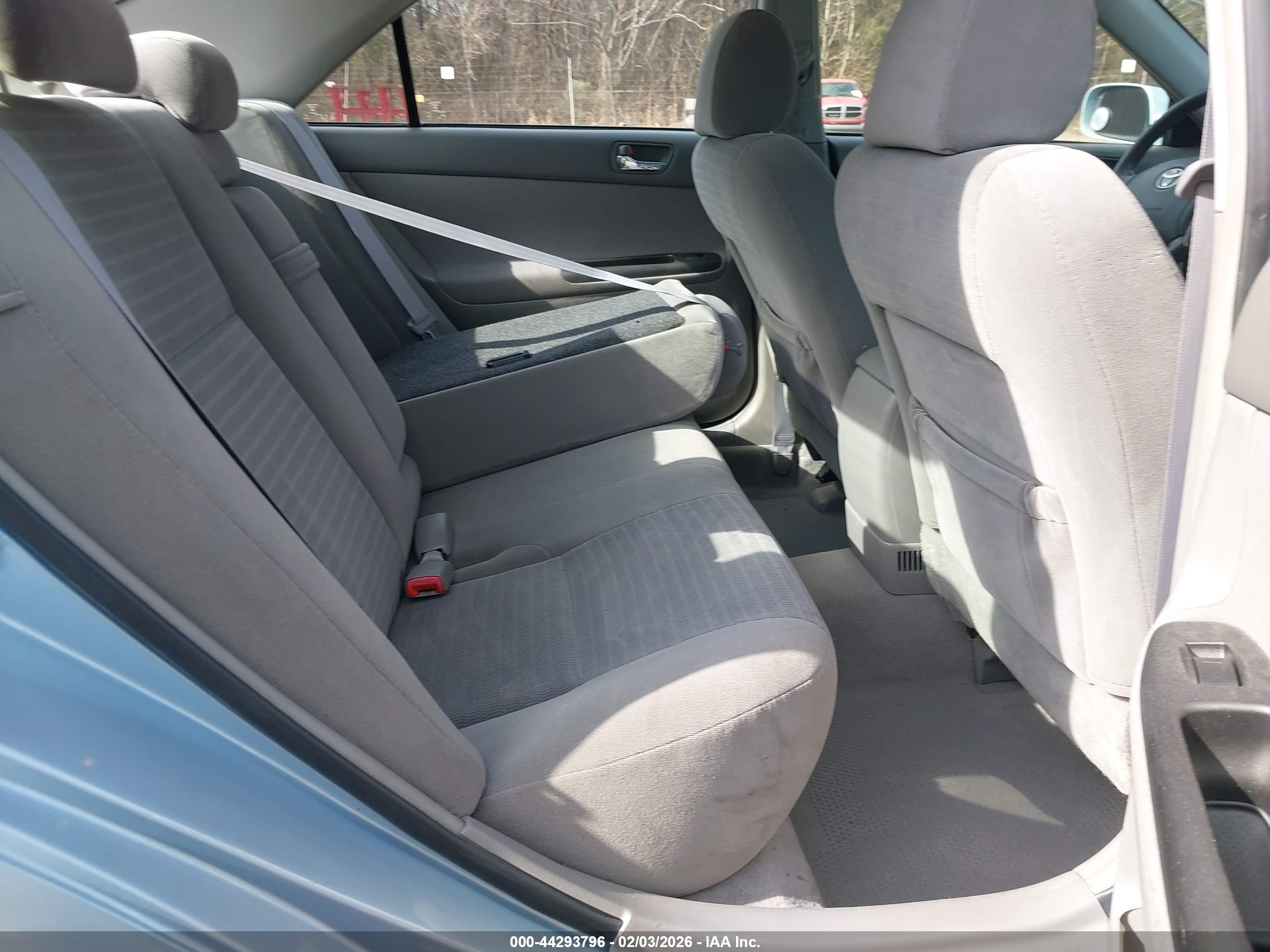 TOYOTA CAMRY image 8
