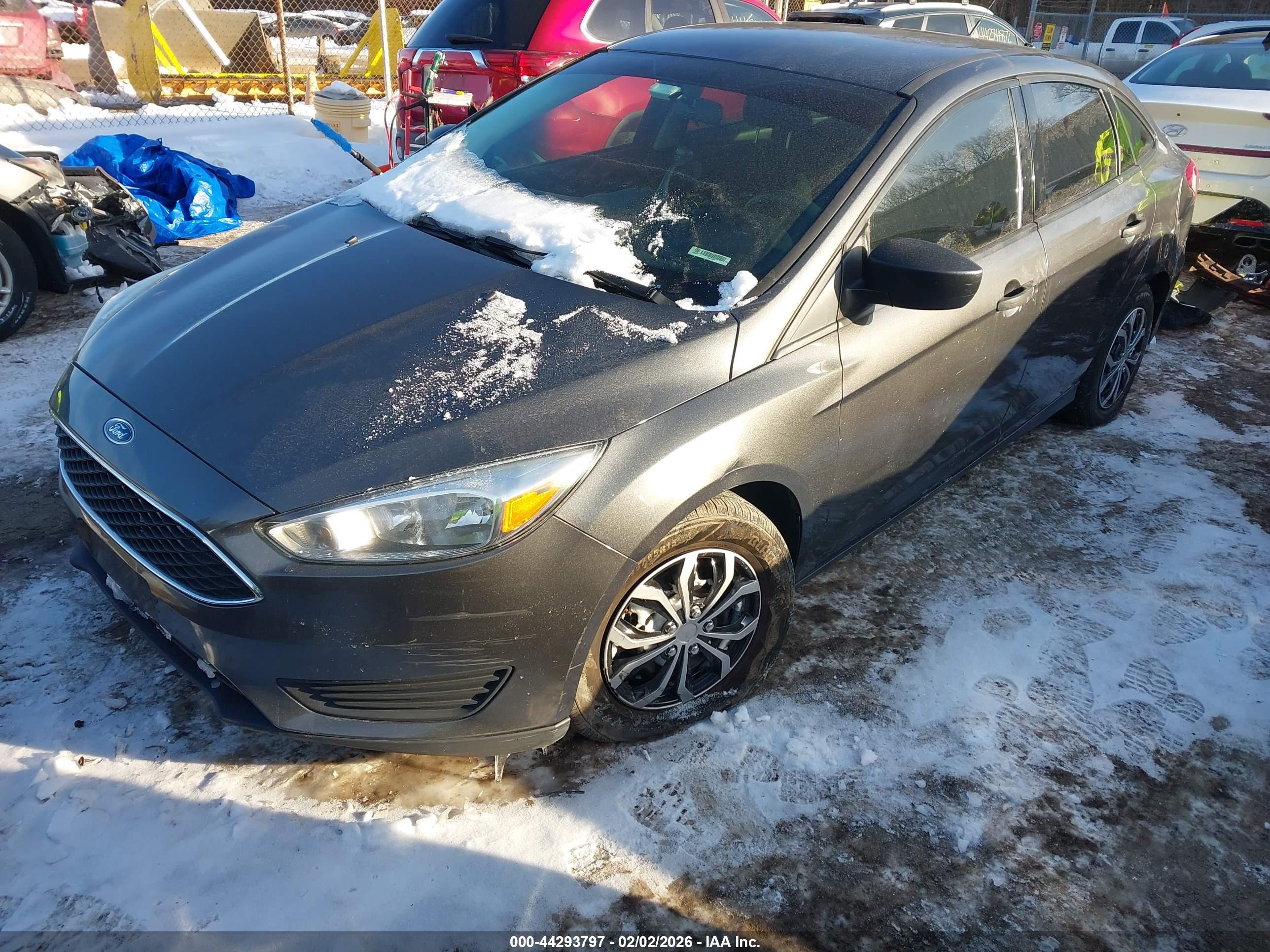 FORD FOCUS image 2