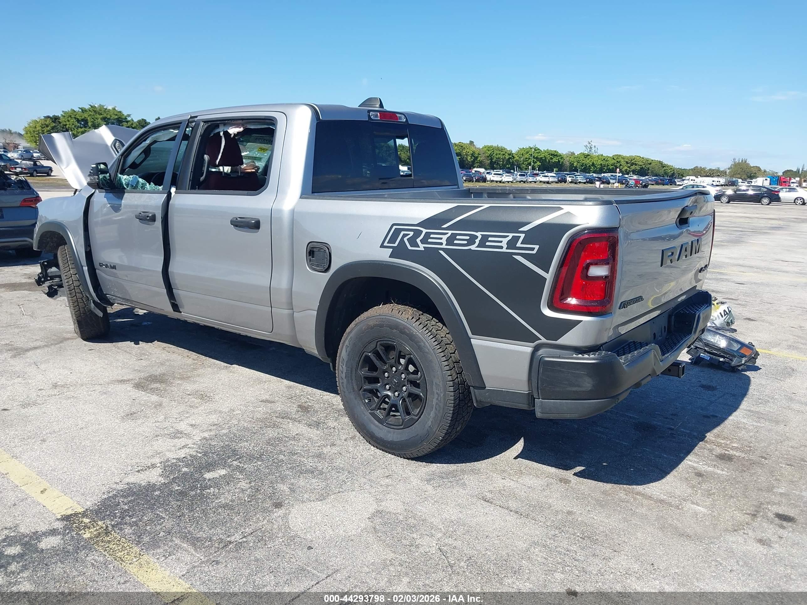 RAM 1500 image 3
