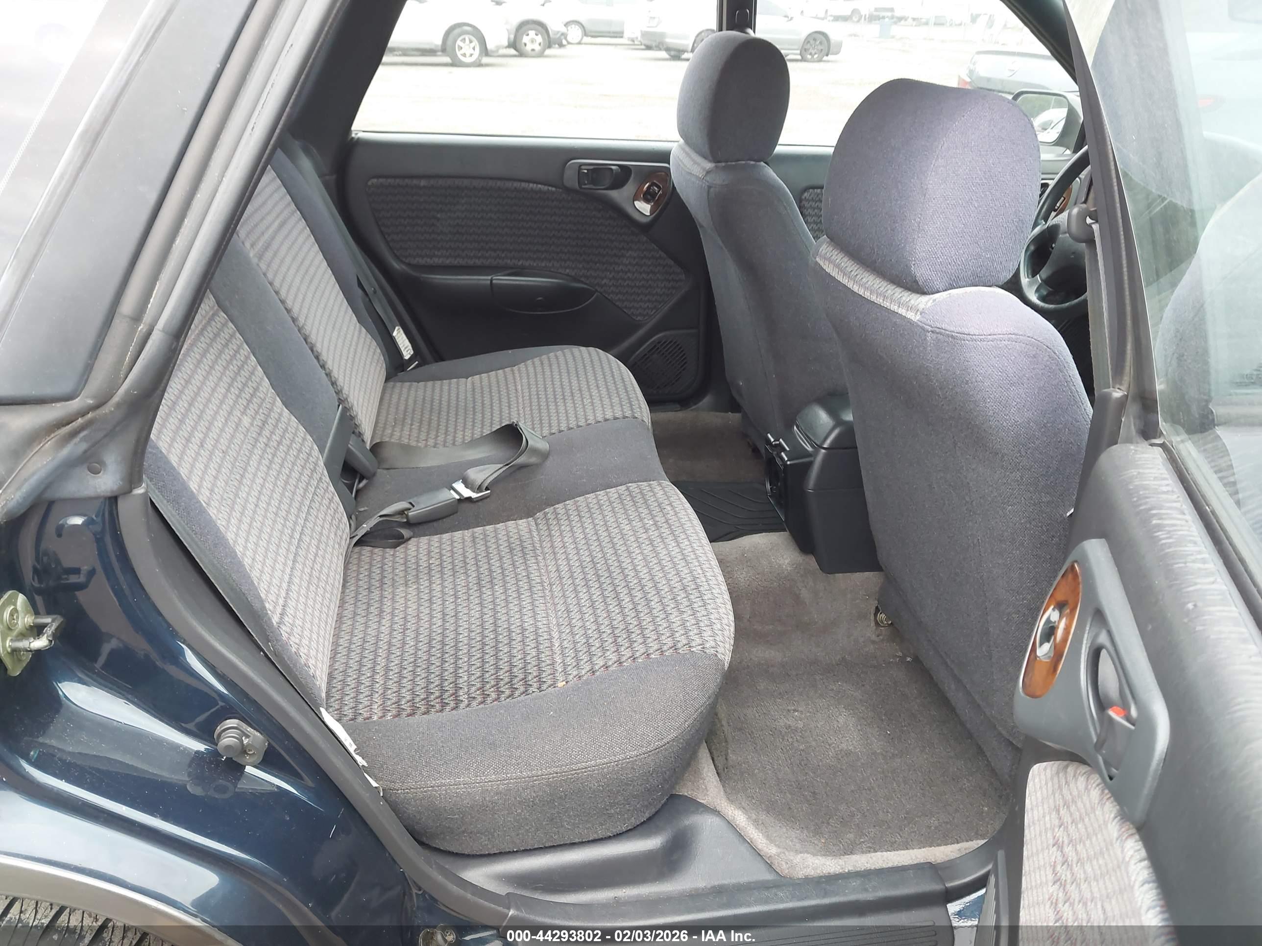 SUBARU LEGACY image 8