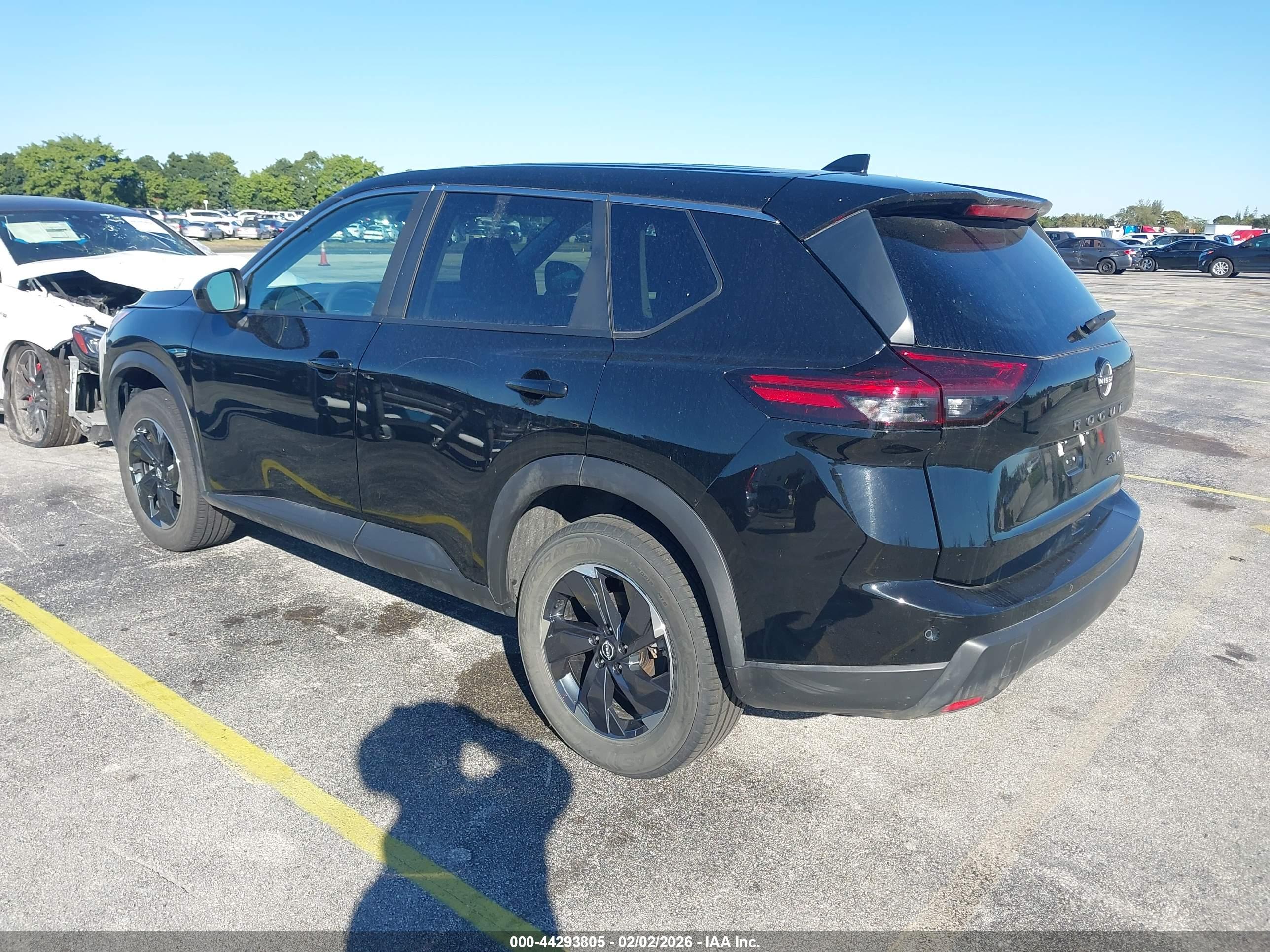NISSAN ROGUE image 3
