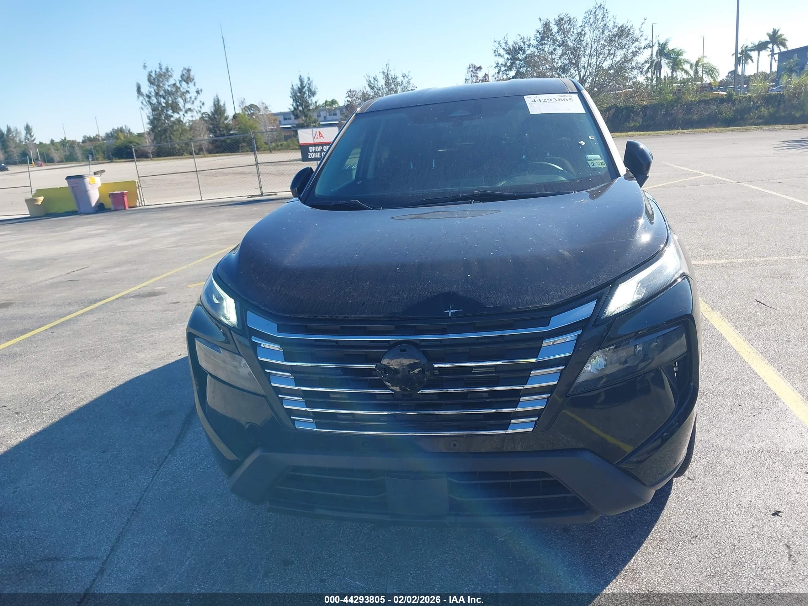 NISSAN ROGUE image 6