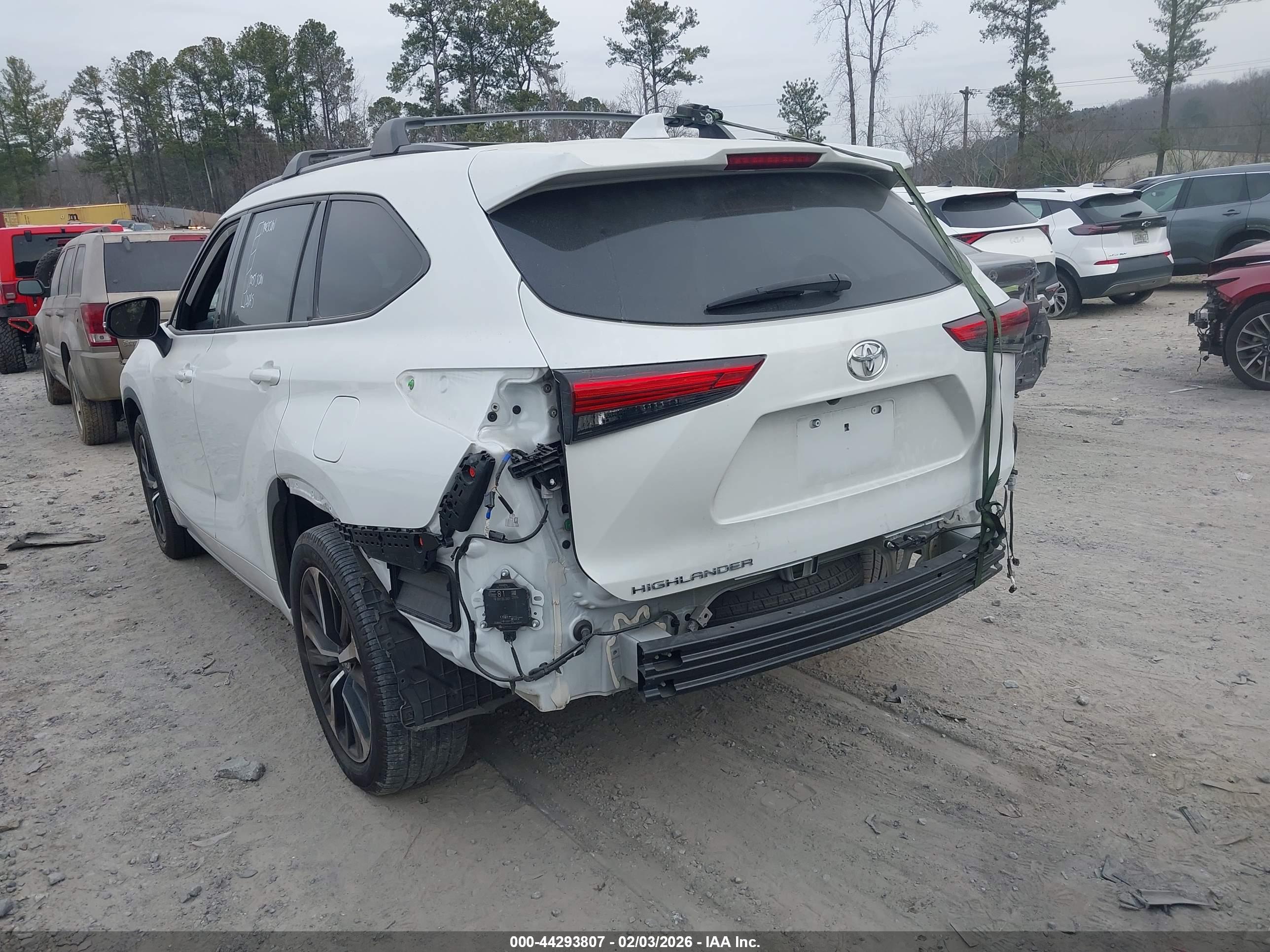 TOYOTA HIGHLANDER image 3