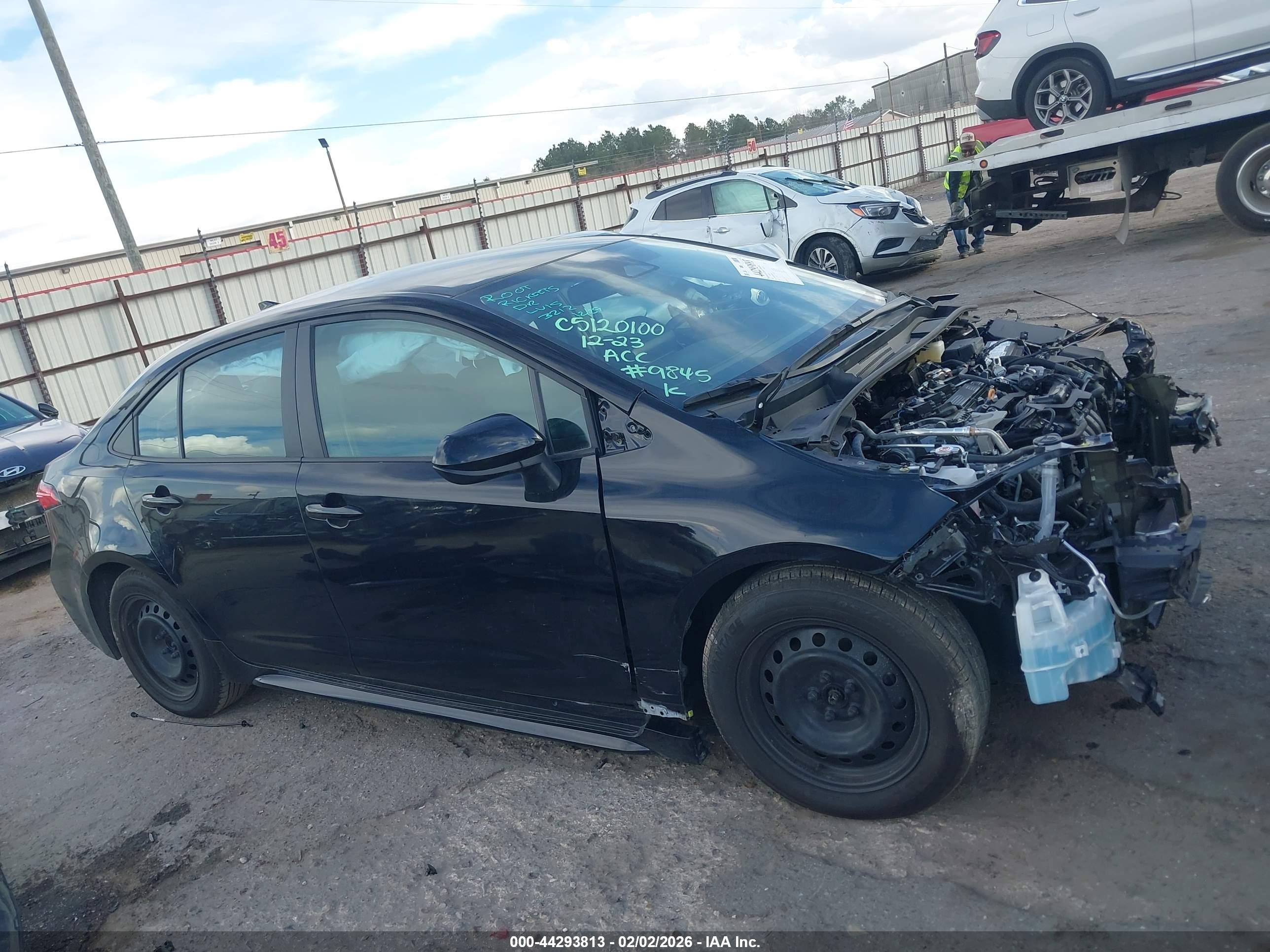 TOYOTA COROLLA image 6